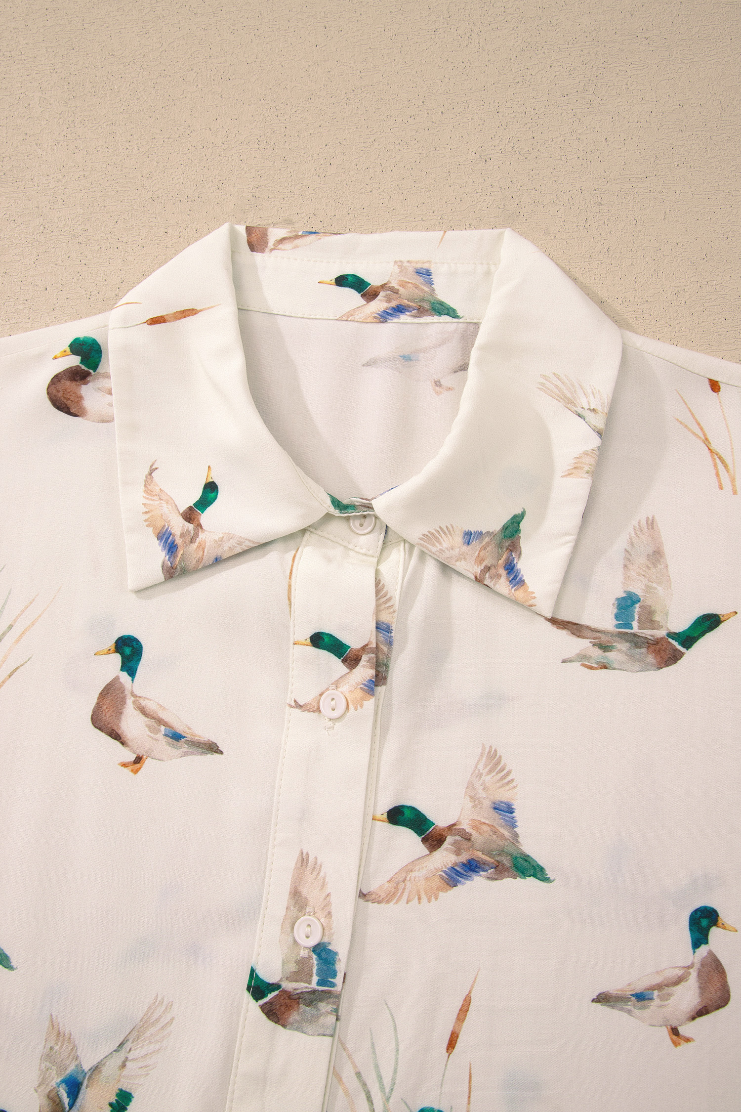 Women's Mallard Print Short Two Piece Set – Beige Viscose Shirt and High Waist Shorts - Detail View 13 Women's Mallard Print Short Two Piece Set – Beige Viscose Shirt and High Waist Shorts - Detail View 13