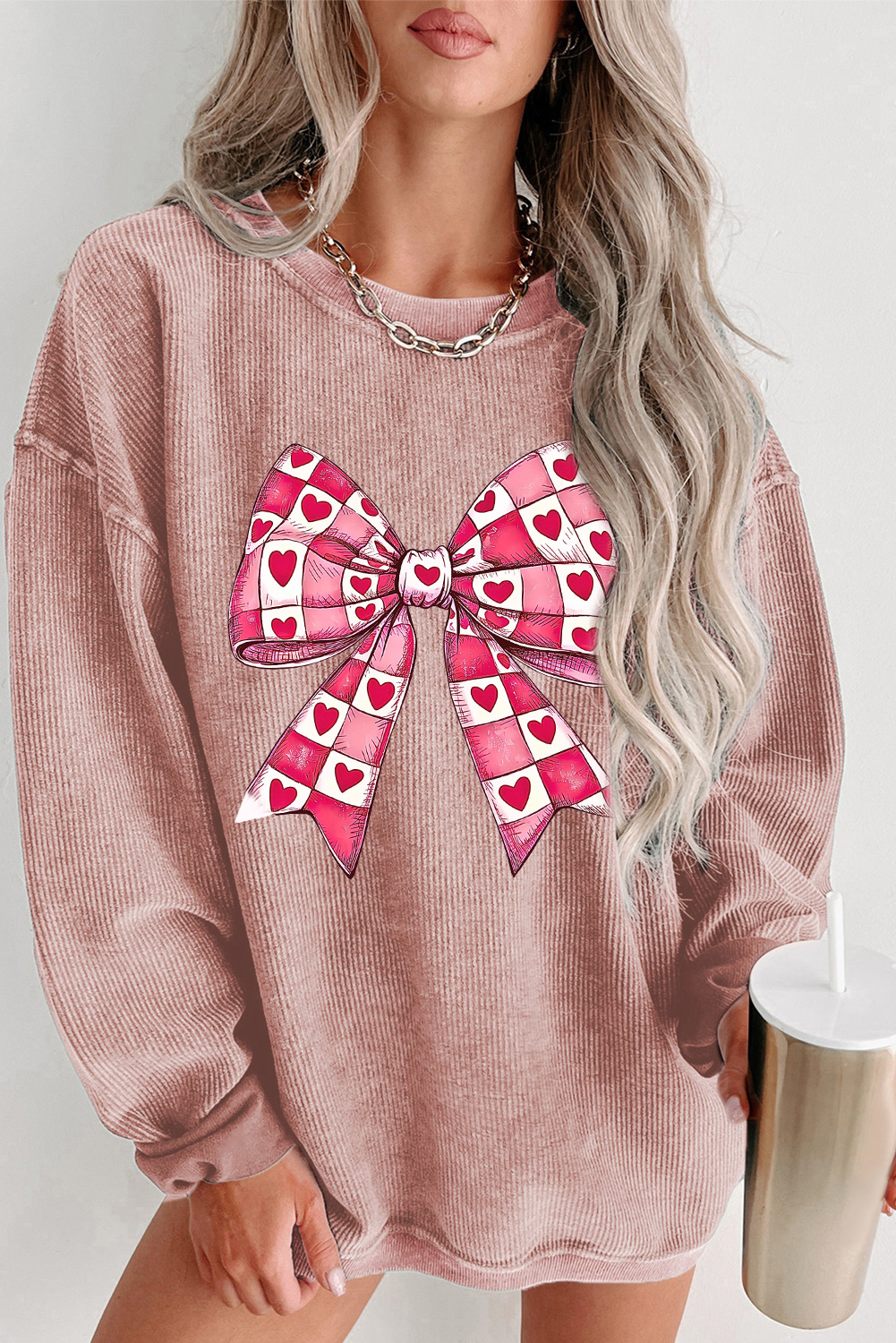 Cute Casual Pullover with Checkered Heart Bow Design for Valentine's Day - Detail View 2 Cute Casual Pullover with Checkered Heart Bow Design for Valentine's Day - Detail View 2