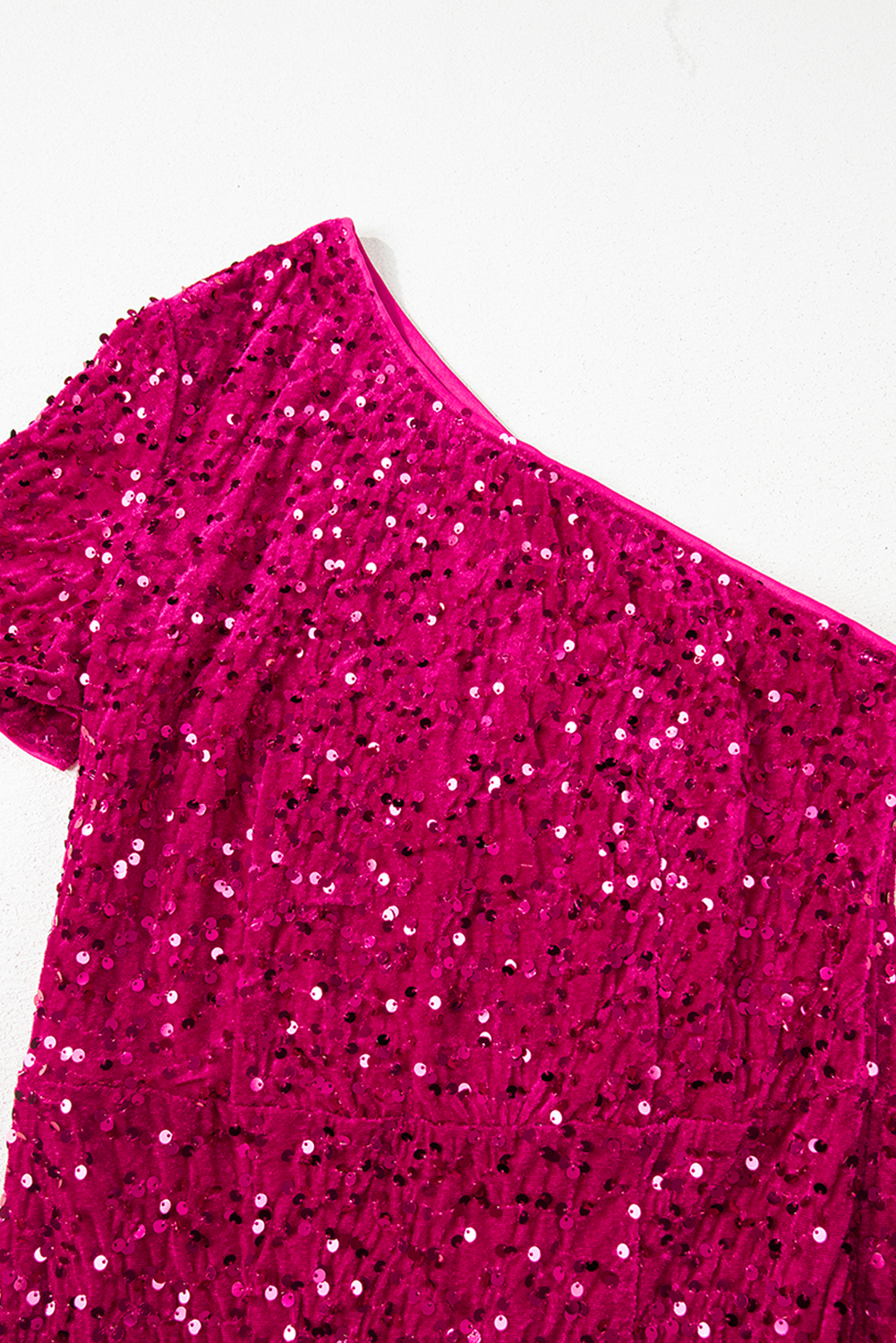 Stylish One Shoulder Pink Sequin Dress for Women – Glamorous Floor-Length Evening Attire - Detail View 15 Stylish One Shoulder Pink Sequin Dress for Women – Glamorous Floor-Length Evening Attire - Detail View 15