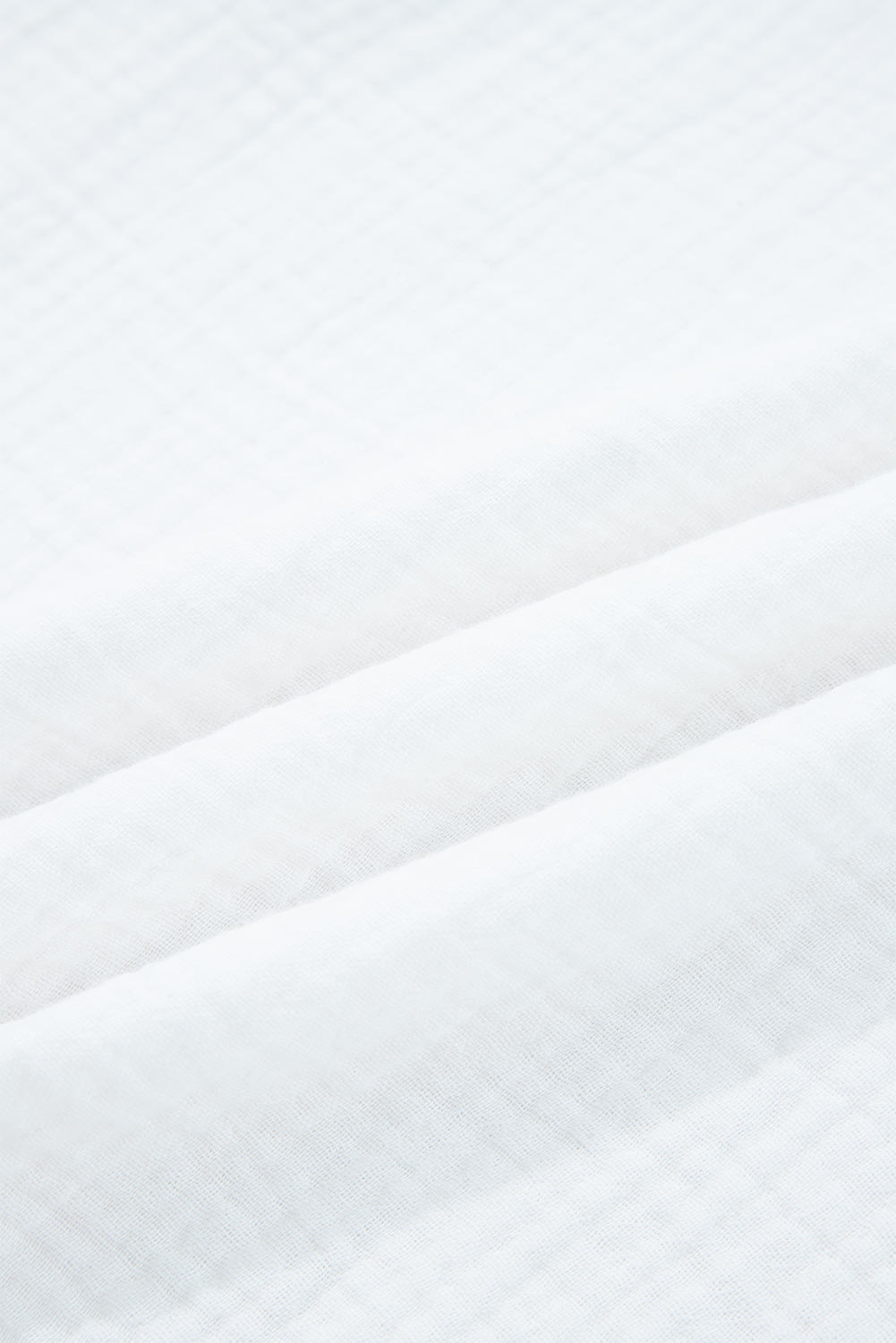 Elegant Round Neck White Blouse with 100% Cotton and Western Style for Fall - Detail View 11 Elegant Round Neck White Blouse with 100% Cotton and Western Style for Fall - Detail View 11