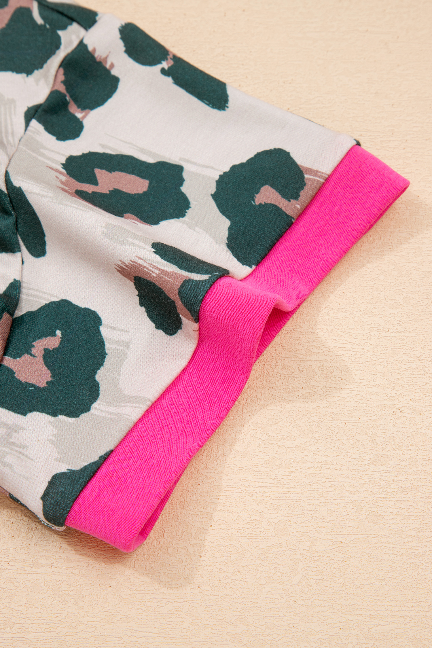 Casual Women's Leopard Print Contrast Trim 2-Piece Set – Ideal for Relaxed Summer Vibes - Detail View 9 Casual Women's Leopard Print Contrast Trim 2-Piece Set – Ideal for Relaxed Summer Vibes - Detail View 9