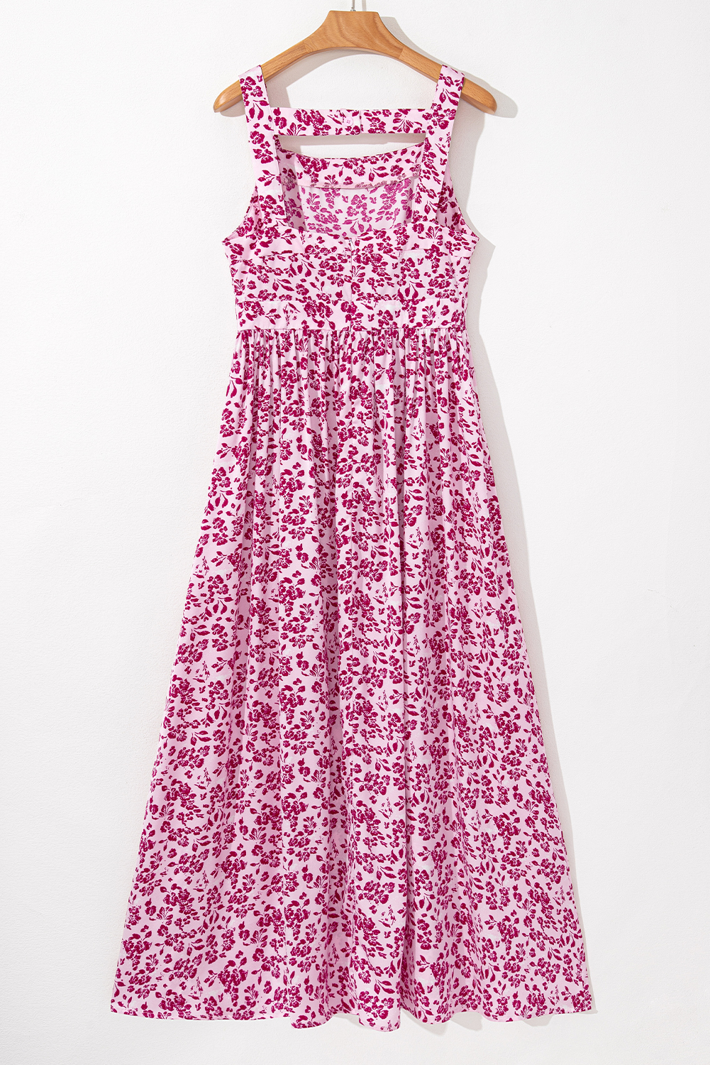 Elegant Floral Print Maxi Dress with High Waist and Cut-Out Back for Casual Events - Detail View 10 Elegant Floral Print Maxi Dress with High Waist and Cut-Out Back for Casual Events - Detail View 10
