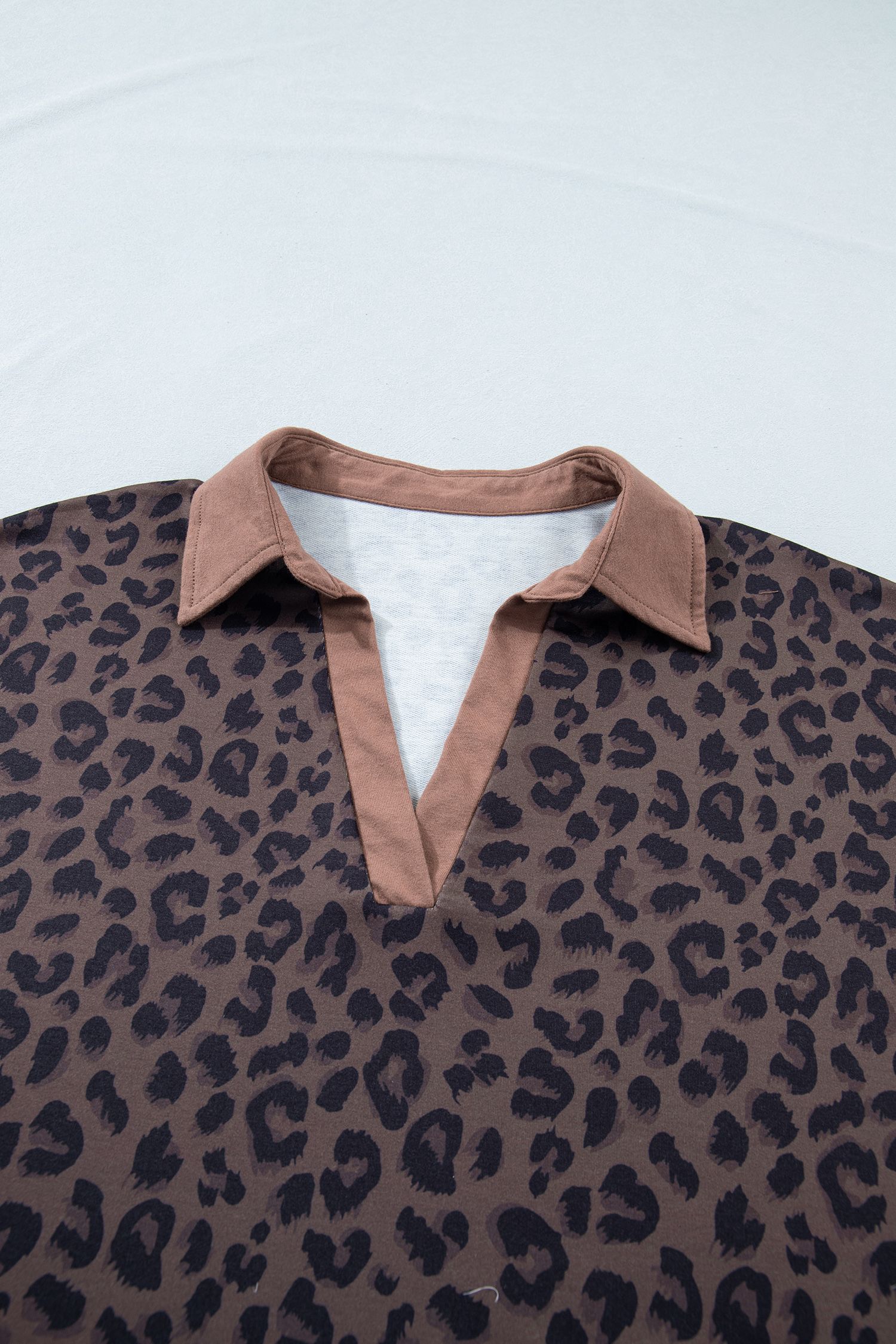 Brown Leopard Two-Piece Lounge Set for Women – Casual V-Neck Shift Top & High Waist Shorts for Summer - Detail View 5 Brown Leopard Two-Piece Lounge Set for Women – Casual V-Neck Shift Top & High Waist Shorts for Summer - Detail View 5