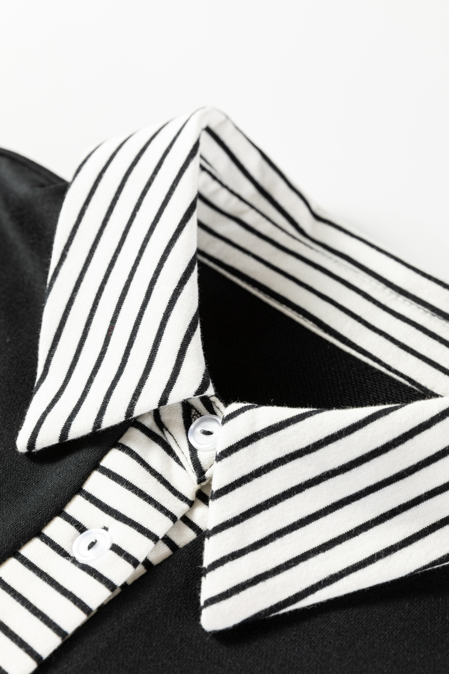 Chic Black Plus Size Dress with Striped Cuffs – Long Sleeve Ruffle Hem for Effortless Fall Fashion - Detail View 5 Chic Black Plus Size Dress with Striped Cuffs – Long Sleeve Ruffle Hem for Effortless Fall Fashion - Detail View 5