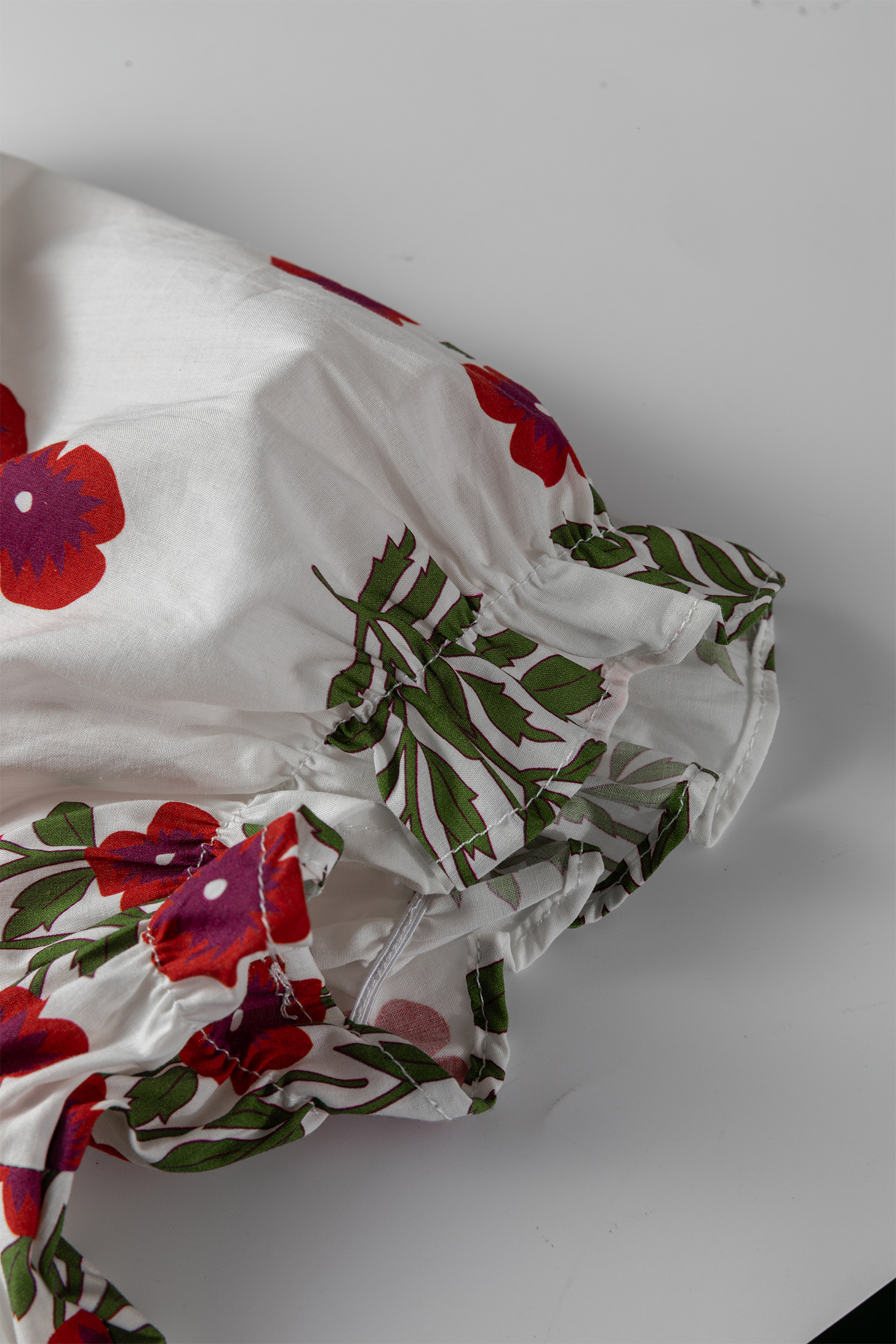 Women's White Floral Print V Neck Mini Dress – Casual 3/4 Sleeve Dress for Spring Outings - Detail View 19 Women's White Floral Print V Neck Mini Dress – Casual 3/4 Sleeve Dress for Spring Outings - Detail View 19