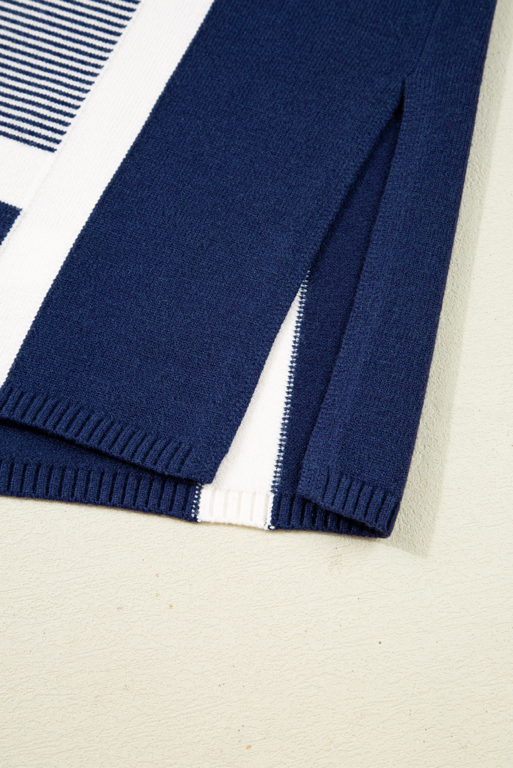 Casual Long Sleeve Patchwork Tunic Sweater - Stylish Color Block Design - Detail View 10 Casual Long Sleeve Patchwork Tunic Sweater - Stylish Color Block Design - Detail View 10
