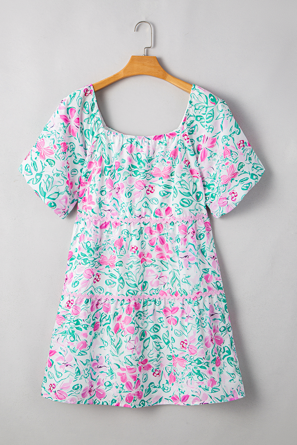 Charming Plus Size A-Line Dress: Square Neck and Floral Design for Every Occasion - Detail View 2 Charming Plus Size A-Line Dress: Square Neck and Floral Design for Every Occasion - Detail View 2