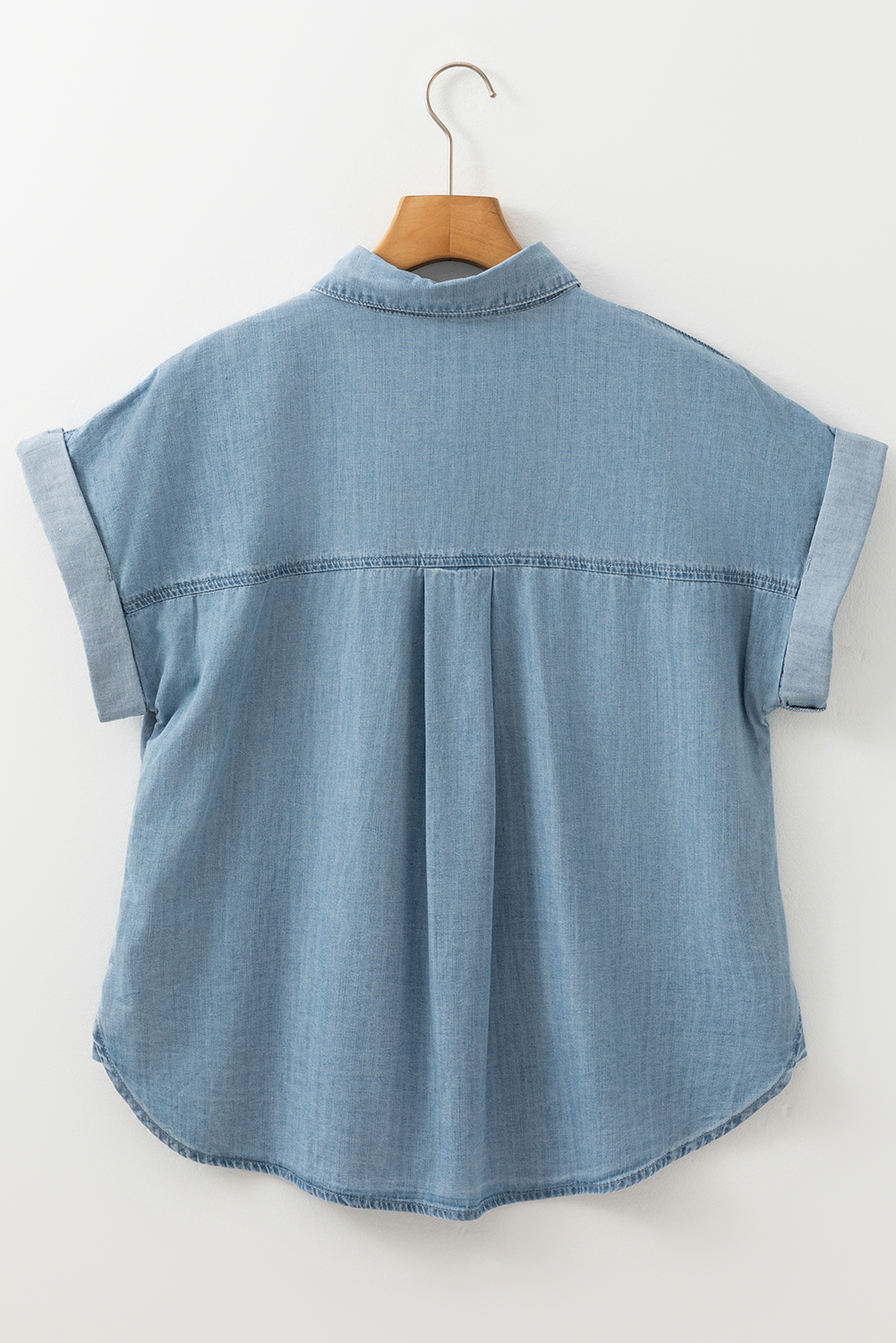 Women's Denim Shirt, Dusk Blue, Short Sleeve, Patched Pocket, Casual Chic, Relaxed Fit, Summer Fashion, Solid Color, 100% Cotton, Fashionable Top, Daily Wear, Tops & Blouses - Detail View 8 Women's Denim Shirt, Dusk Blue, Short Sleeve, Patched Pocket, Casual Chic, Relaxed Fit, Summer Fashion, Solid Color, 100% Cotton, Fashionable Top, Daily Wear, Tops & Blouses - Detail View 8