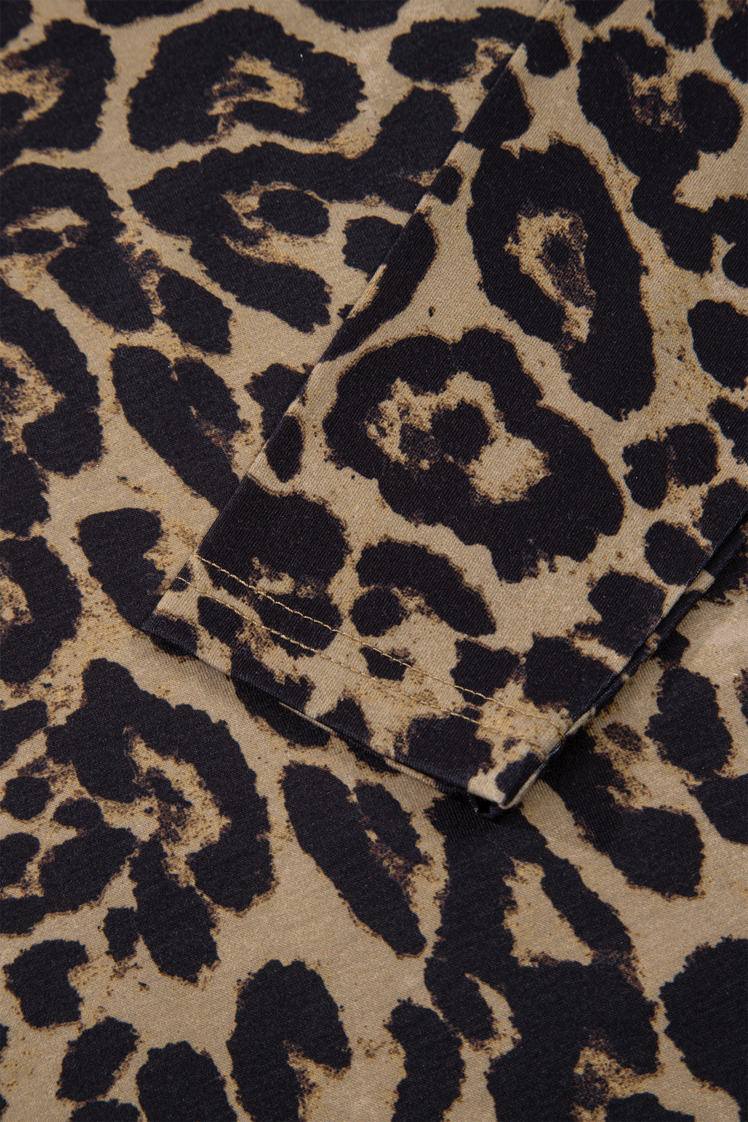 Chic Brown Leopard Print Long Sleeve Tee for Women – Modern Look for Night Out - Detail View 11 Chic Brown Leopard Print Long Sleeve Tee for Women – Modern Look for Night Out - Detail View 11
