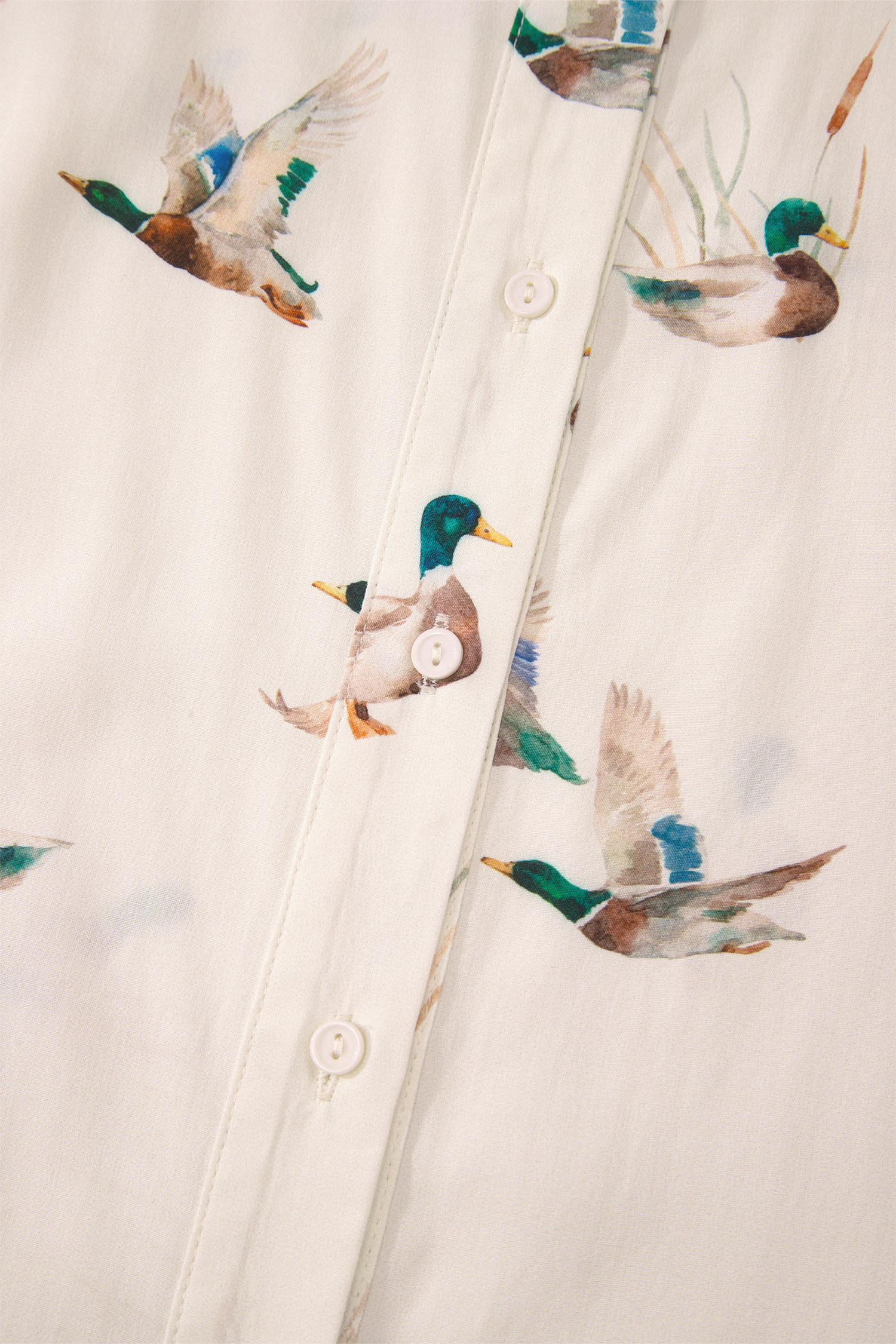 Chic Women's Beige Mallard Print Loungewear Set - 100% Viscose 2 Piece Summer Outfit - Detail View 12 Chic Women's Beige Mallard Print Loungewear Set - 100% Viscose 2 Piece Summer Outfit - Detail View 12