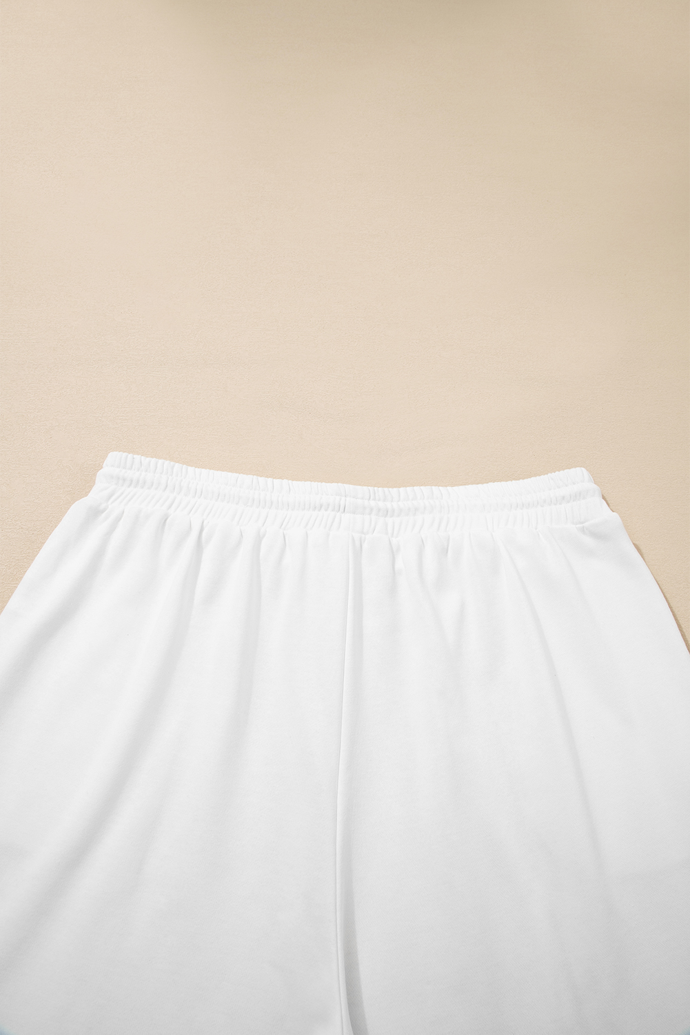 Comfortable White Textured Pullover and High-Waist Pants Set for Plus Size Women – Perfect for Autumn - Detail View 9 Comfortable White Textured Pullover and High-Waist Pants Set for Plus Size Women – Perfect for Autumn - Detail View 9