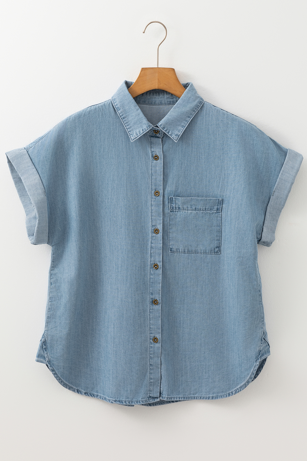 Stylish Relaxed Fit Women's Denim Top - Perfect for Summer Outfits - Detail View 7 Stylish Relaxed Fit Women's Denim Top - Perfect for Summer Outfits - Detail View 7
