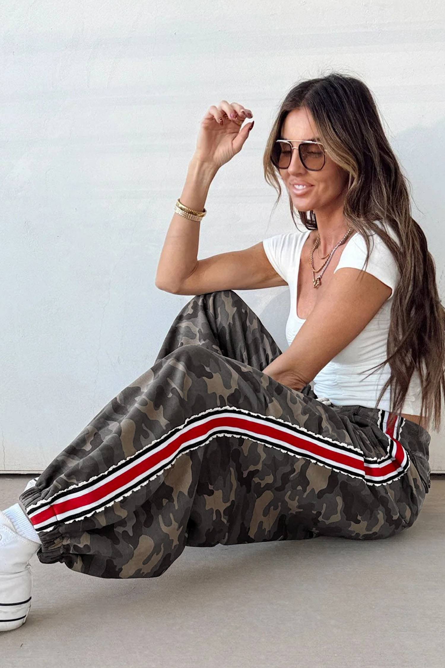 Stylish Women's Camouflage Joggers – High Waist Colorblock Patchwork Pants for Outdoor Activity - Detail View 3 Stylish Women's Camouflage Joggers – High Waist Colorblock Patchwork Pants for Outdoor Activity - Detail View 3