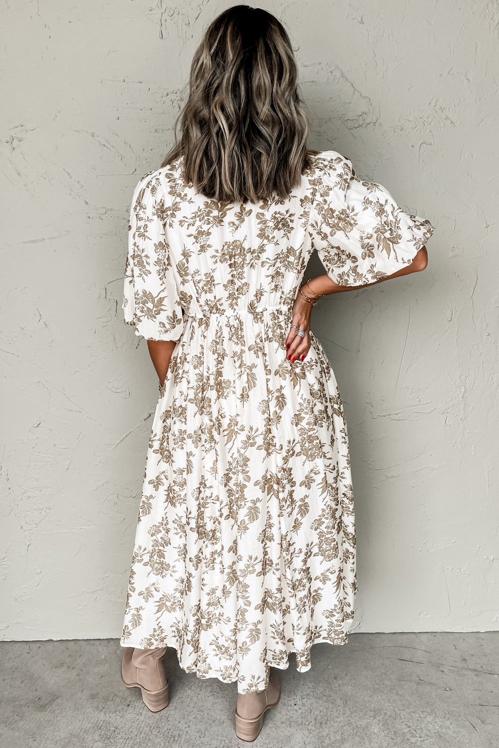 Women's Maxi Dress, Khaki Floral Dress, Puff Sleeve, V Neck, Buttoned Front, Elegant Style, Summer Fashion, Comfortable Fit, A-Line Silhouette, High Waist, Flattering Design, Daily Wear, Wedding Guest Dress, Lightweight Fabric, Flowing Maxi Dress - Detail View 4 Women's Maxi Dress, Khaki Floral Dress, Puff Sleeve, V Neck, Buttoned Front, Elegant Style, Summer Fashion, Comfortable Fit, A-Line Silhouette, High Waist, Flattering Design, Daily Wear, Wedding Guest Dress, Lightweight Fabric, Flowing Maxi Dress - Detail View 4