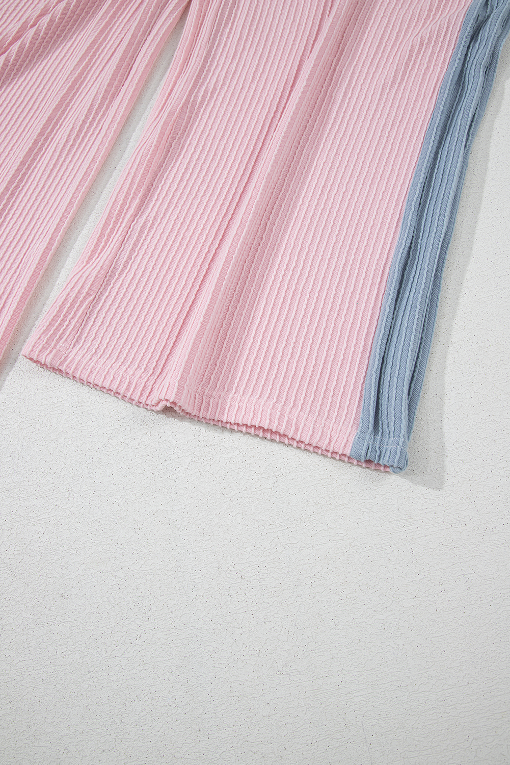 Trendy Casual Summer Outfit: Pink Colorblock Top with Wide Cap Sleeves and Comfortable Loose Pants - Detail View 14 Trendy Casual Summer Outfit: Pink Colorblock Top with Wide Cap Sleeves and Comfortable Loose Pants - Detail View 14