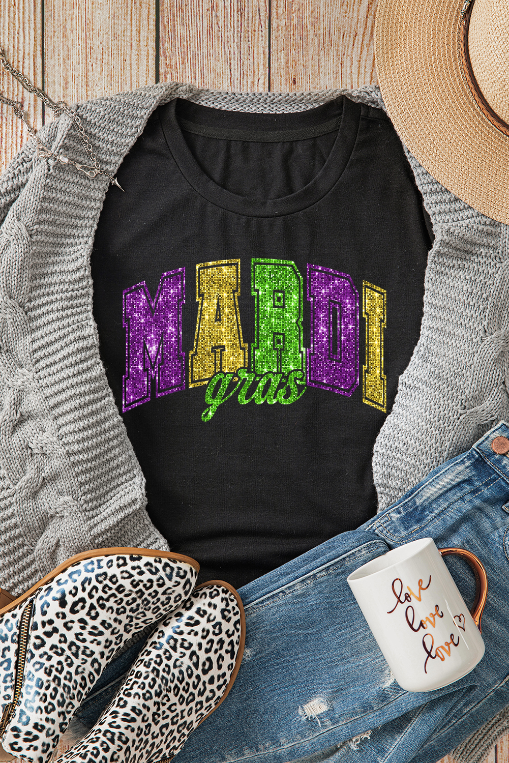 Stylish Women's Mardi Gras T-Shirt - Perfect for Carnival Celebrations - Detail View 3 Stylish Women's Mardi Gras T-Shirt - Perfect for Carnival Celebrations - Detail View 3