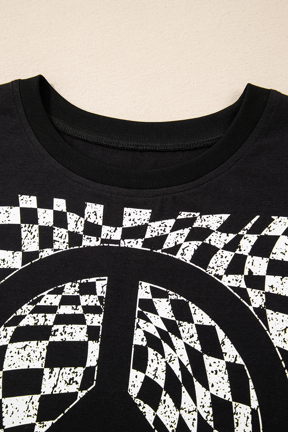 Casual Women's Short Sleeve T-Shirt - Checkerboard Pattern for Daily Wear - Detail View 15 Casual Women's Short Sleeve T-Shirt - Checkerboard Pattern for Daily Wear - Detail View 15