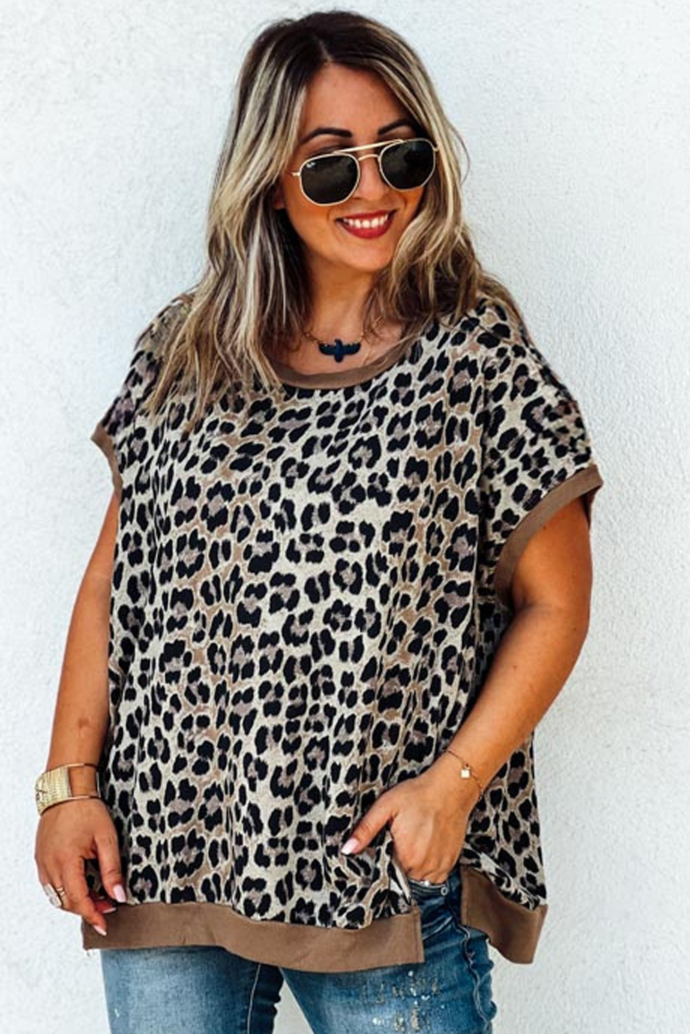 Women's Plus Size Top, Khaki Leopard Print, Short Sleeve, Contrast Trim, Casual, Loose Fit, Flattering Silhouette, Summer Wear, Daily Occasion, Stylish Blouse, Versatile Fashion, Comfortable Material, Trendy Design - Detail View 4 Women's Plus Size Top, Khaki Leopard Print, Short Sleeve, Contrast Trim, Casual, Loose Fit, Flattering Silhouette, Summer Wear, Daily Occasion, Stylish Blouse, Versatile Fashion, Comfortable Material, Trendy Design - Detail View 4