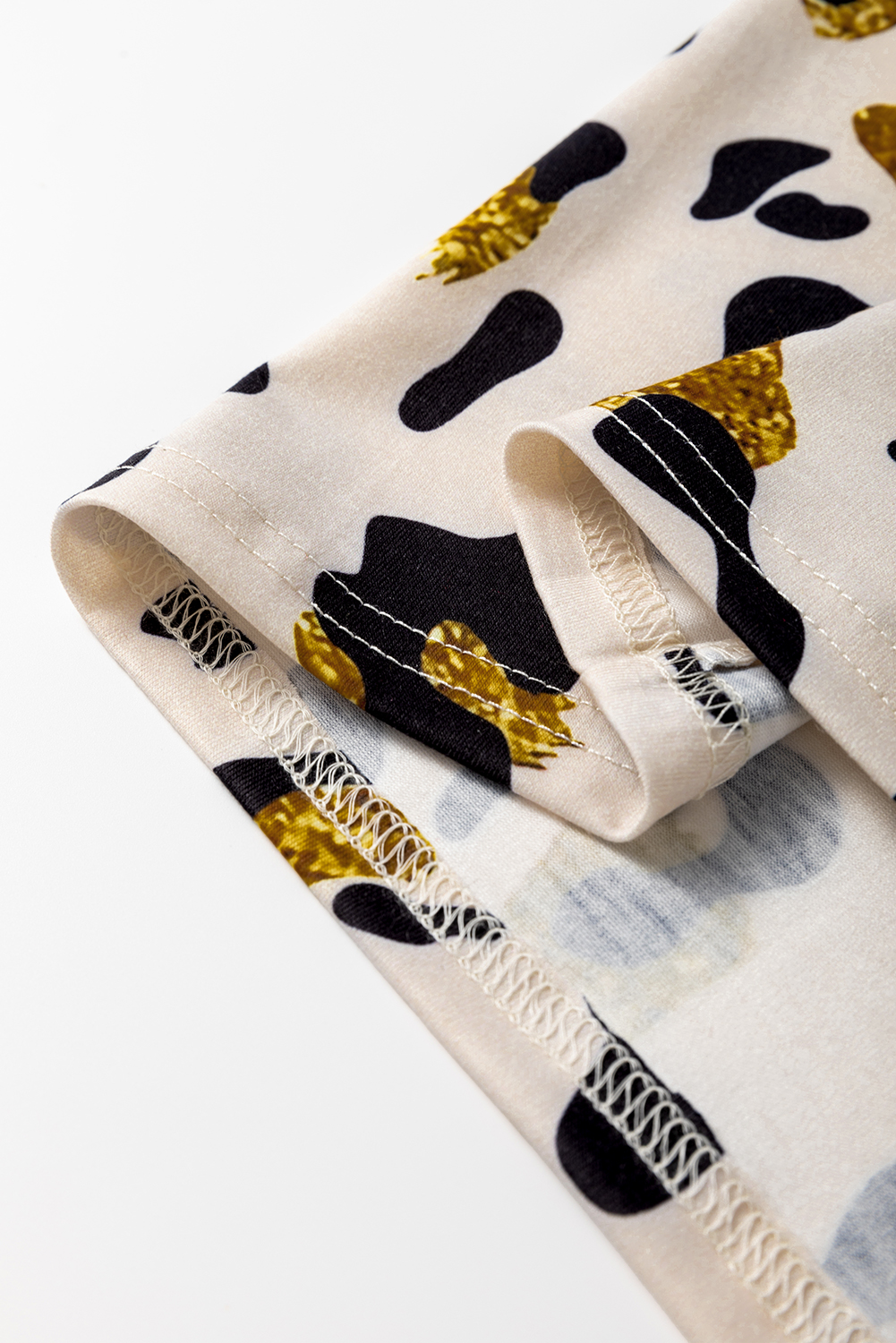 Stylish and Comfortable Apricot Leopard T-Shirt - Perfect for Daily Wear - Detail View 11 Stylish and Comfortable Apricot Leopard T-Shirt - Perfect for Daily Wear - Detail View 11