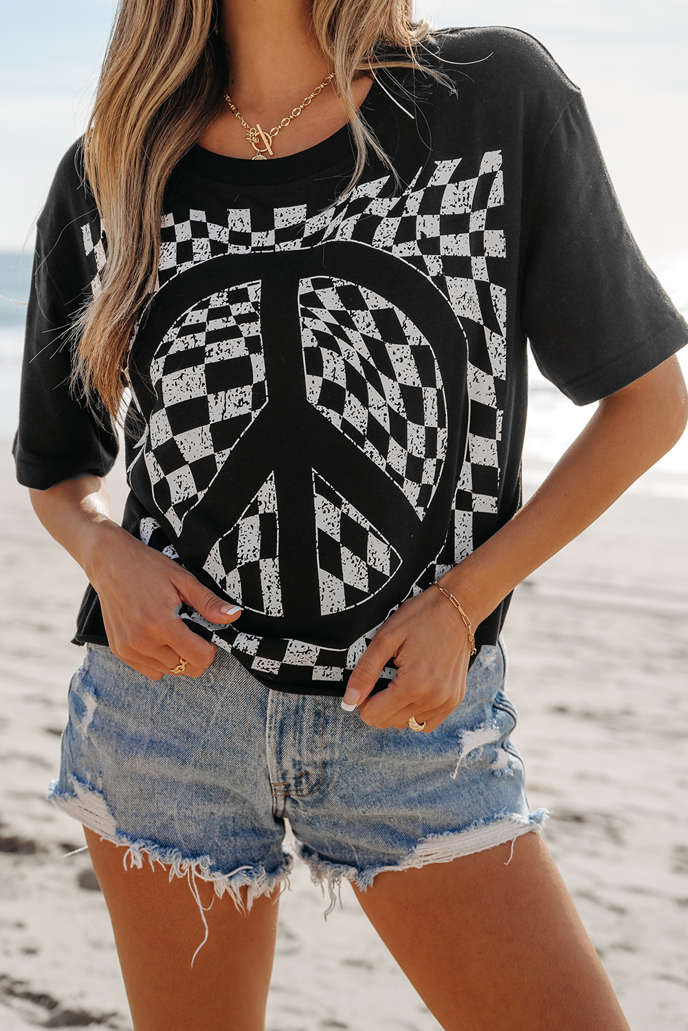 Casual Women's Short Sleeve T-Shirt - Checkerboard Pattern for Daily Wear - Detail View 7 Casual Women's Short Sleeve T-Shirt - Checkerboard Pattern for Daily Wear - Detail View 7