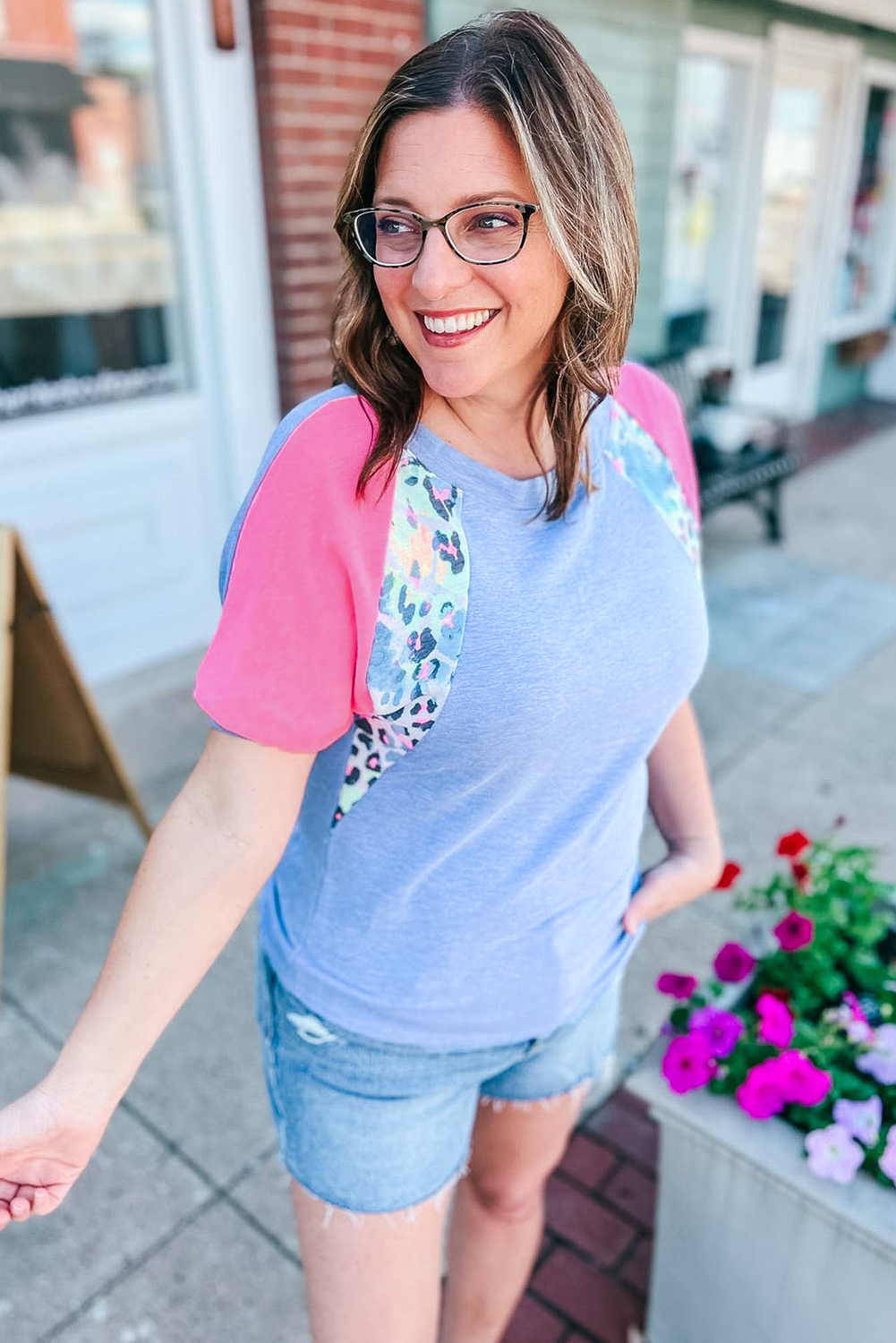 Soft and Breathable Sky Blue Plus Size T-Shirt for Daily Wear - Casual Elegance - Detail View 3 Soft and Breathable Sky Blue Plus Size T-Shirt for Daily Wear - Casual Elegance - Detail View 3
