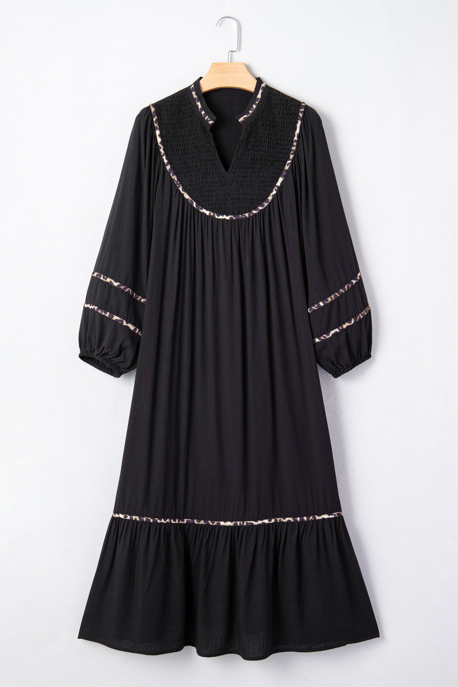 Chic Black Leopard Trim Long Sleeve Midi Dress for Women – Effortless Casual Style for Autumn - Detail View 2 Chic Black Leopard Trim Long Sleeve Midi Dress for Women – Effortless Casual Style for Autumn - Detail View 2