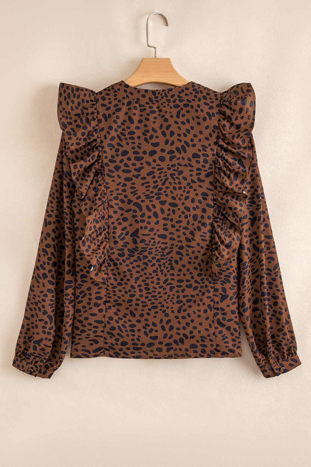 Fashionable Women's Blouse with Shift Silhouette - Perfect for Daily Wear in Fall & Autumn - Detail View 3 Fashionable Women's Blouse with Shift Silhouette - Perfect for Daily Wear in Fall & Autumn - Detail View 3