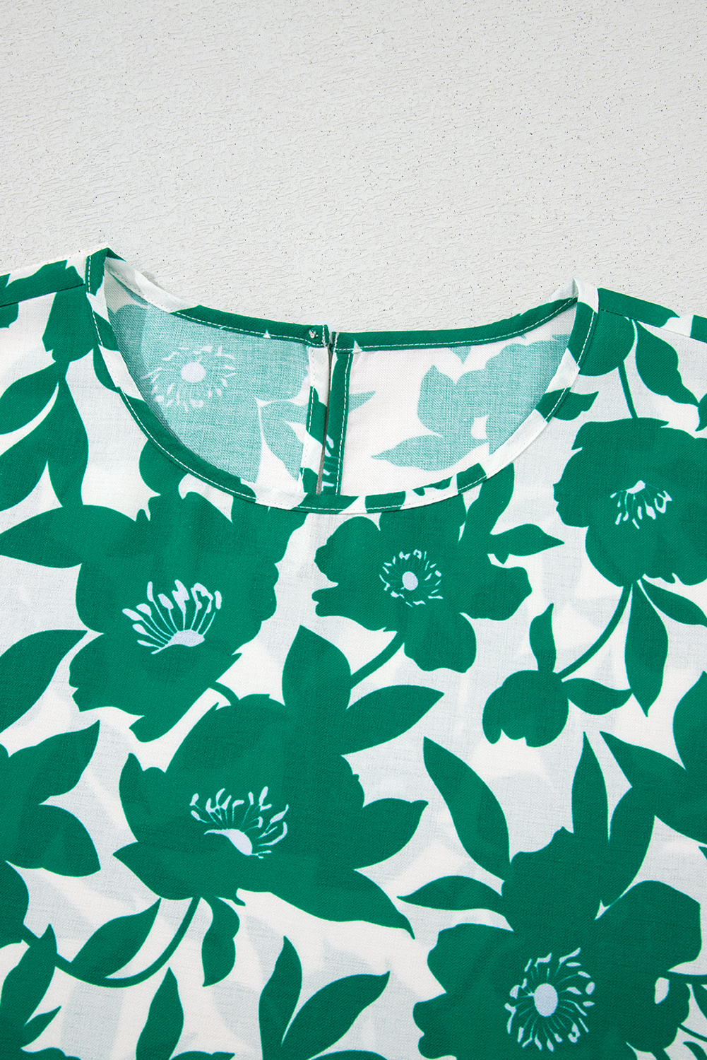 Women's Green Floral Printed Ruffled Short Sleeve Blouse - Stylish and Comfortable - Detail View 9 Women's Green Floral Printed Ruffled Short Sleeve Blouse - Stylish and Comfortable - Detail View 9