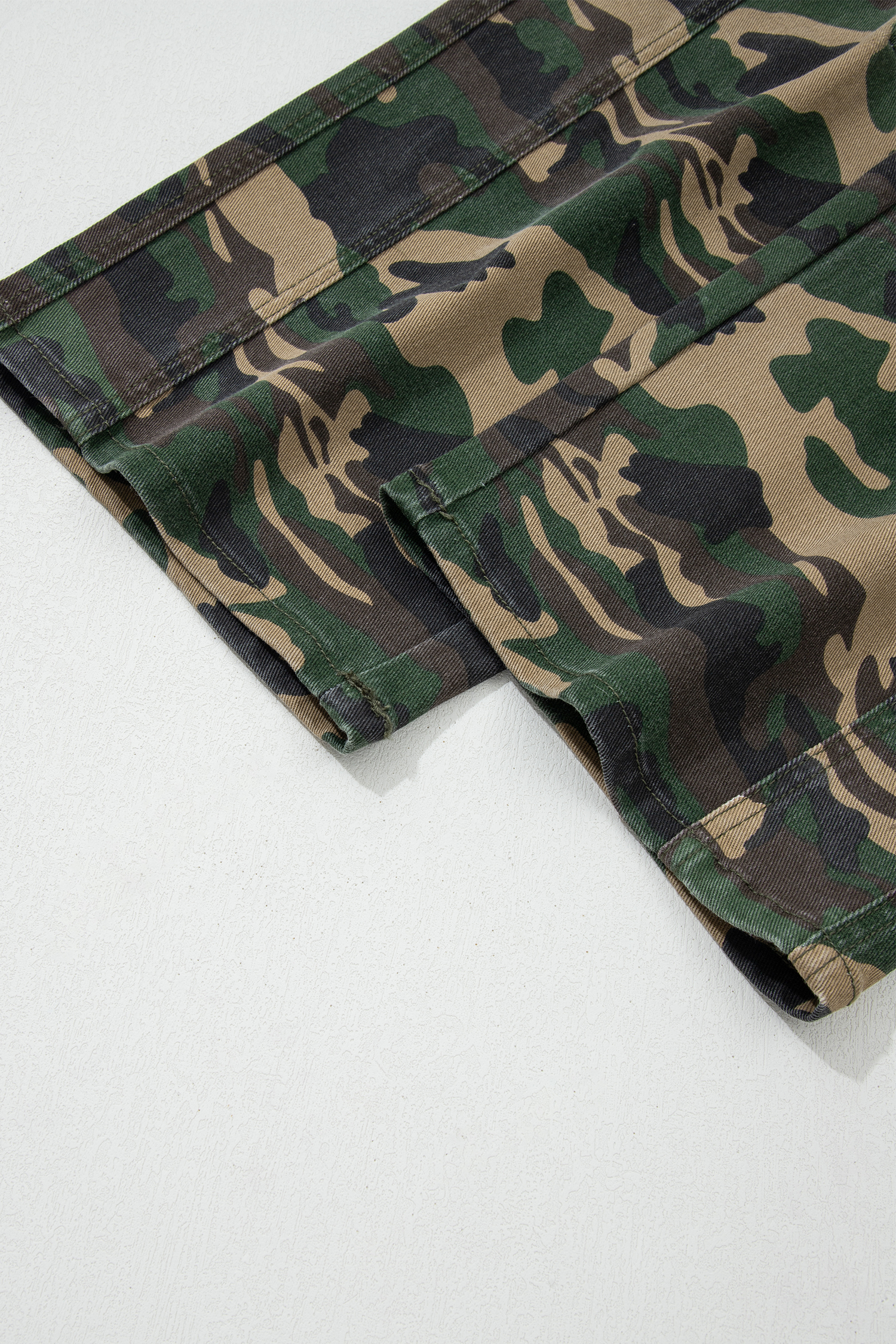 Women's Green Camouflage Barrel Jeans – High Waist Drawstring Design for Casual Daily Wear - Detail View 13 Women's Green Camouflage Barrel Jeans – High Waist Drawstring Design for Casual Daily Wear - Detail View 13