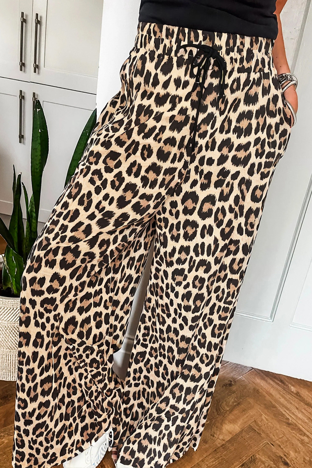 Stylish and Comfortable Women's Parchment Leopard Pants for Daily Wear - Detail View 3 Stylish and Comfortable Women's Parchment Leopard Pants for Daily Wear - Detail View 3