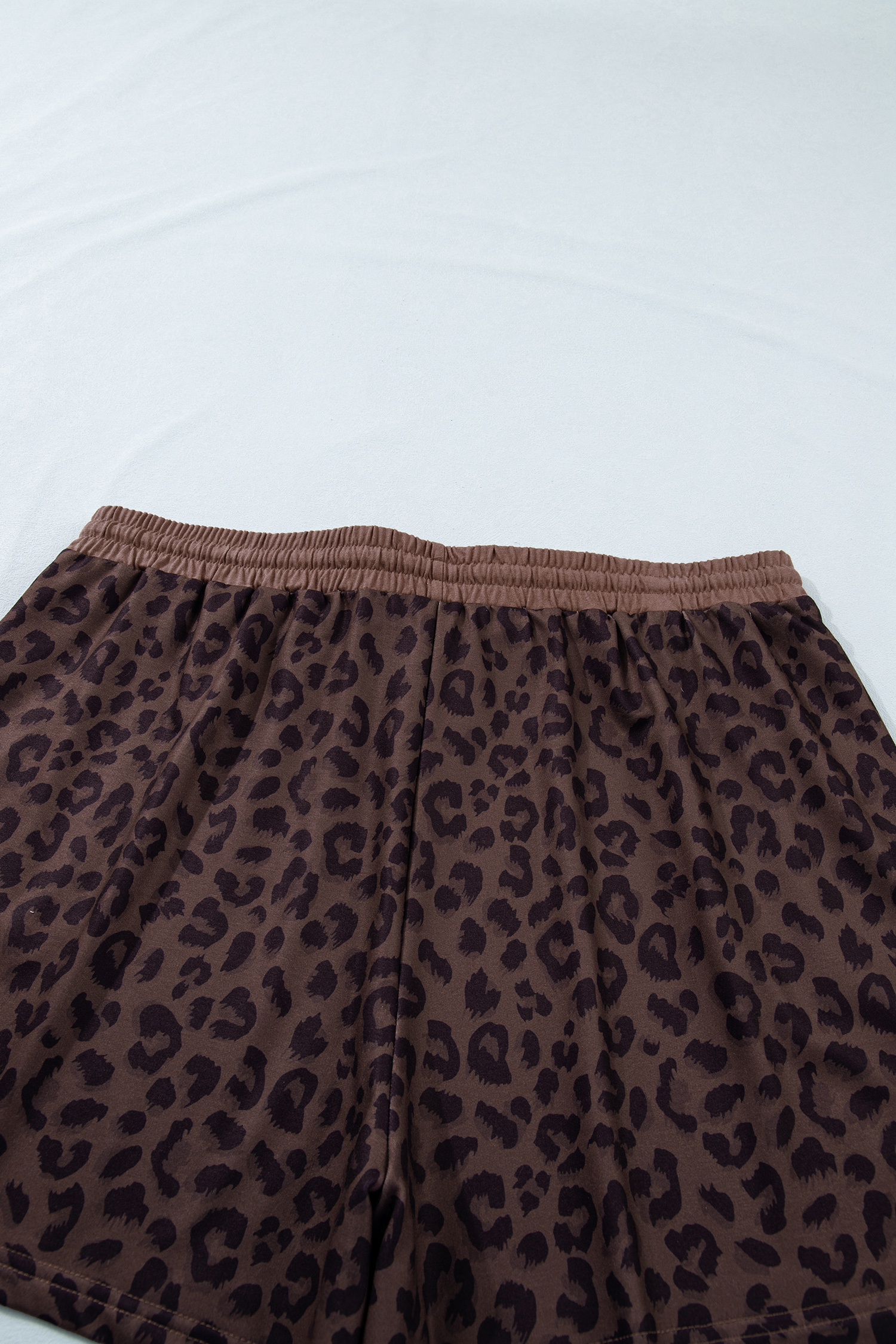 Women's Summer Leopard Short Set – V-Neck Casual Two-Piece Outfit with High Waist Colorblock Design - Detail View 6 Women's Summer Leopard Short Set – V-Neck Casual Two-Piece Outfit with High Waist Colorblock Design - Detail View 6