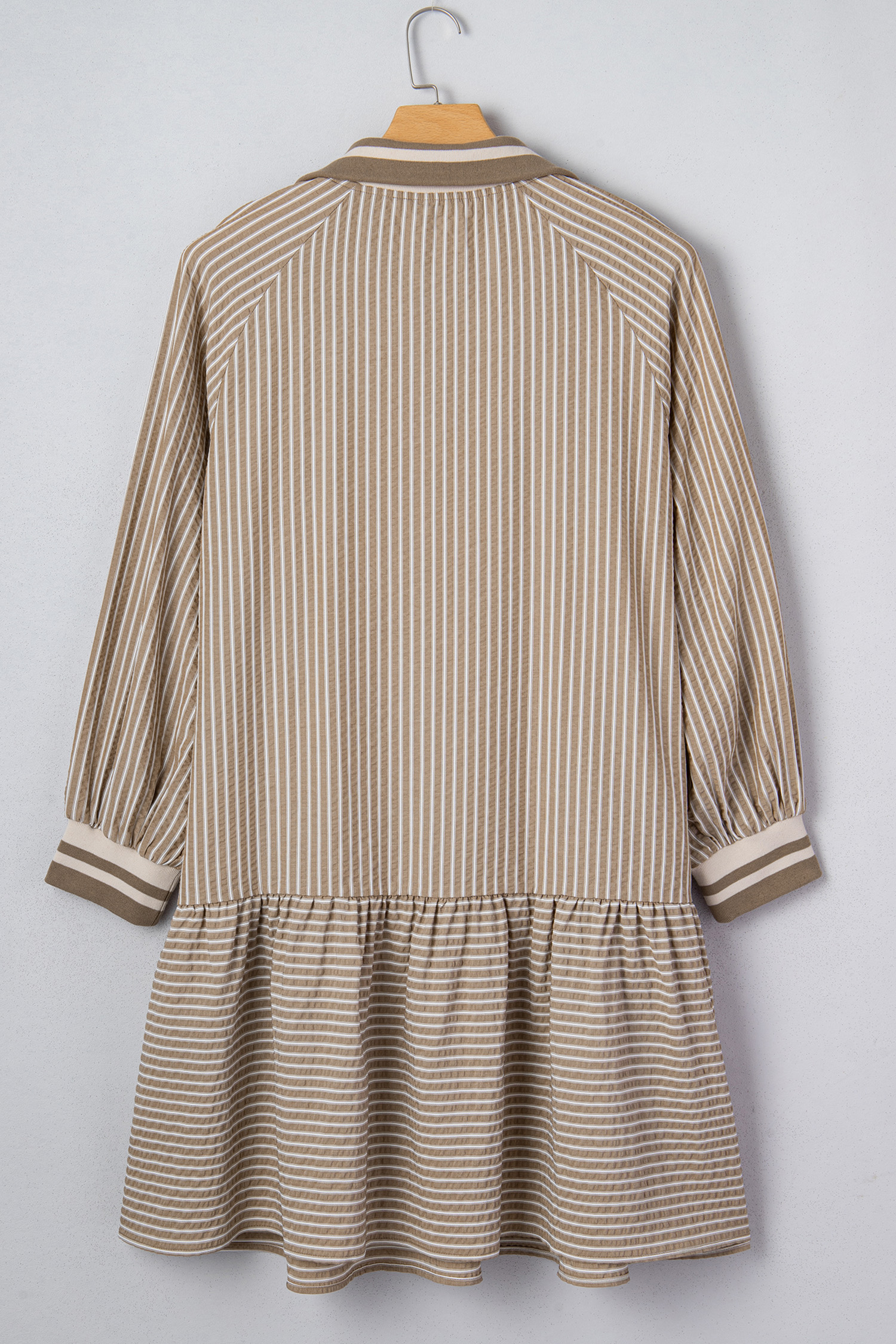 Chic Khaki Stripe Zip-Up Mini Dress with Ruffled Puff Sleeves – Perfect for Everyday Style - Detail View 5 Chic Khaki Stripe Zip-Up Mini Dress with Ruffled Puff Sleeves – Perfect for Everyday Style - Detail View 5