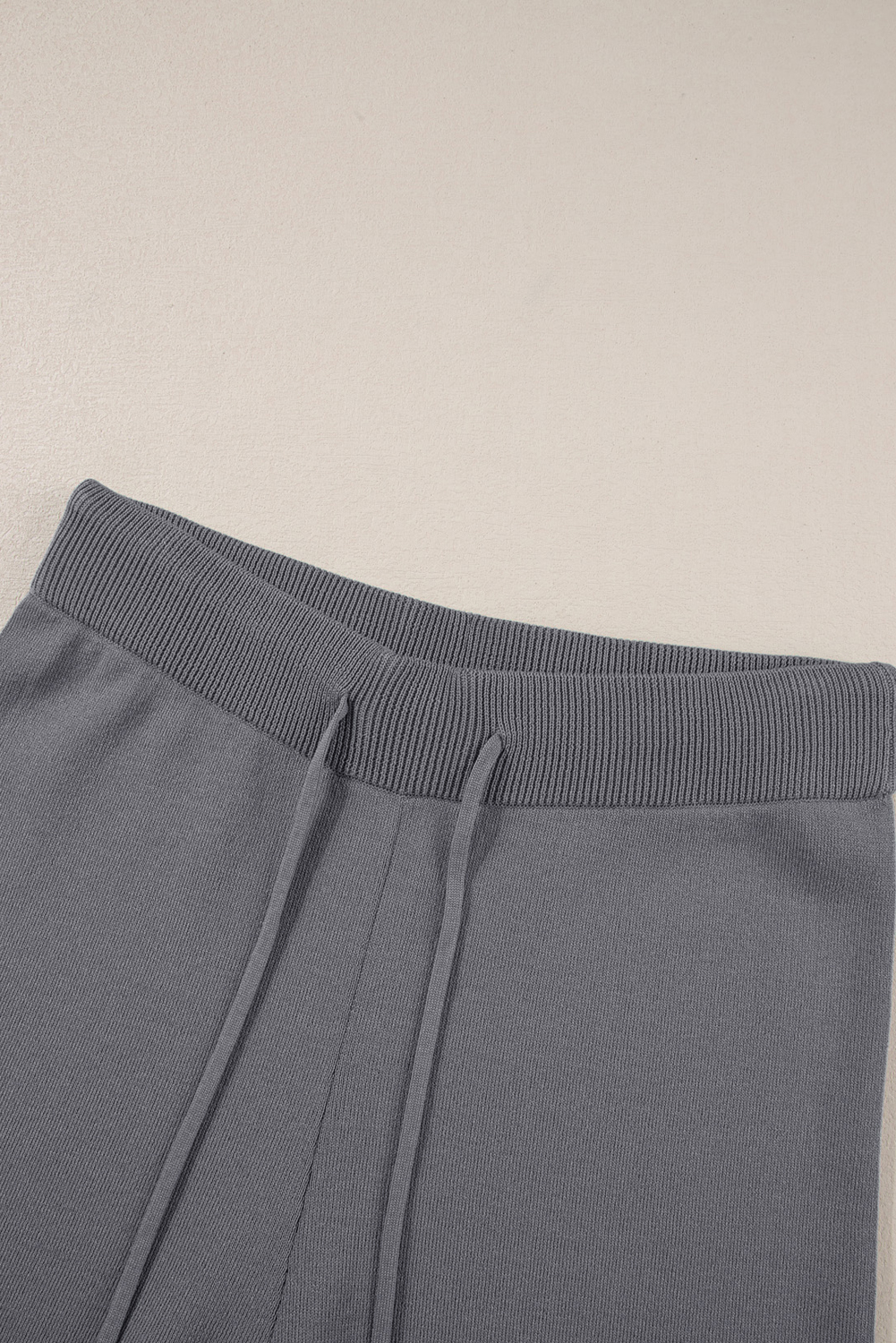 Casual Grey 2-Piece Lounge Set – Relaxed Half Sleeve Outfit - Detail View 5 Casual Grey 2-Piece Lounge Set – Relaxed Half Sleeve Outfit - Detail View 5