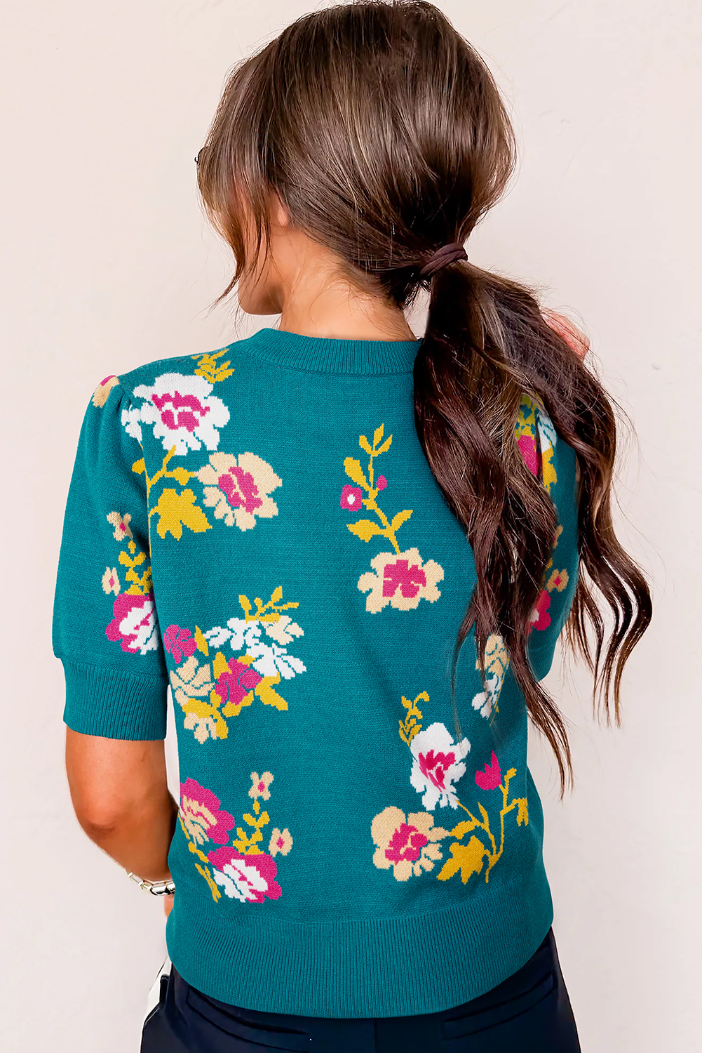 Stylish Blue Sheath T-Shirt with Floral Print - Perfect for Autumn Daily Outfits - Detail View 2 Stylish Blue Sheath T-Shirt with Floral Print - Perfect for Autumn Daily Outfits - Detail View 2