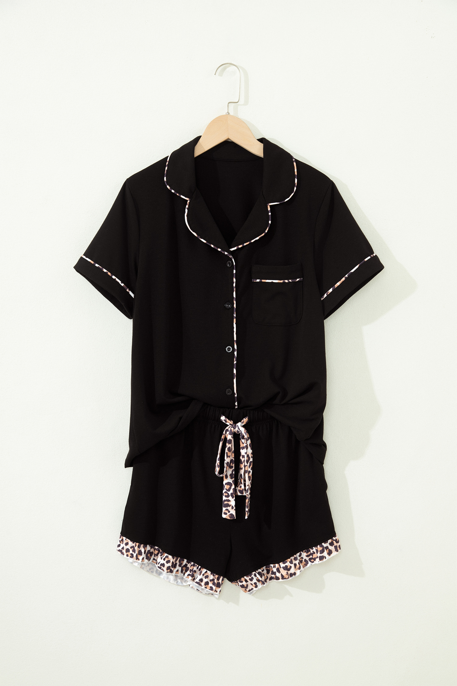 Southern Belle Style Pajamas for Women – Leopard Patchwork Lapel Shirt and Drawstring Shorts Set - Detail View 3 Southern Belle Style Pajamas for Women – Leopard Patchwork Lapel Shirt and Drawstring Shorts Set - Detail View 3