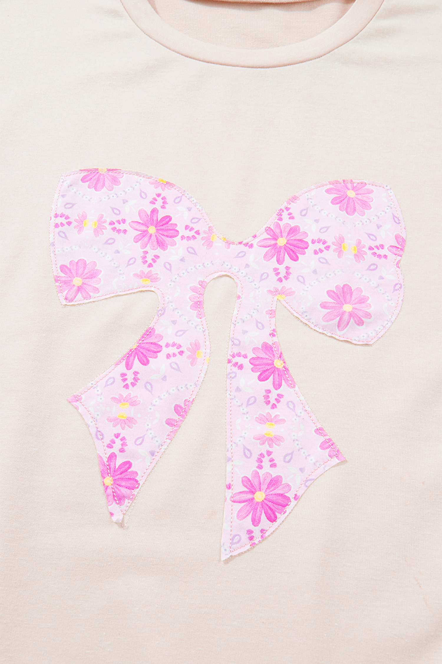 Chic Daisy Floral Bow Women's T-Shirt – Contrast Patchwork Short Sleeve Gift for Her - Detail View 12 Chic Daisy Floral Bow Women's T-Shirt – Contrast Patchwork Short Sleeve Gift for Her - Detail View 12
