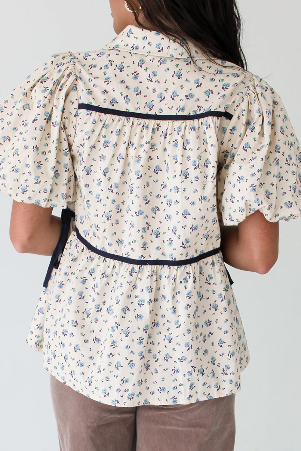 Casual Summer Top for Women: White Floral Contrast Trim Short Sleeve Shirt - Detail View 3 Casual Summer Top for Women: White Floral Contrast Trim Short Sleeve Shirt - Detail View 3