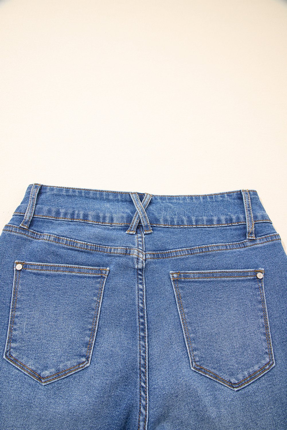 Chic Sky Blue Double Button Jeans for Women – Effortless Style for Any Occasion - Detail View 12 Chic Sky Blue Double Button Jeans for Women – Effortless Style for Any Occasion - Detail View 12