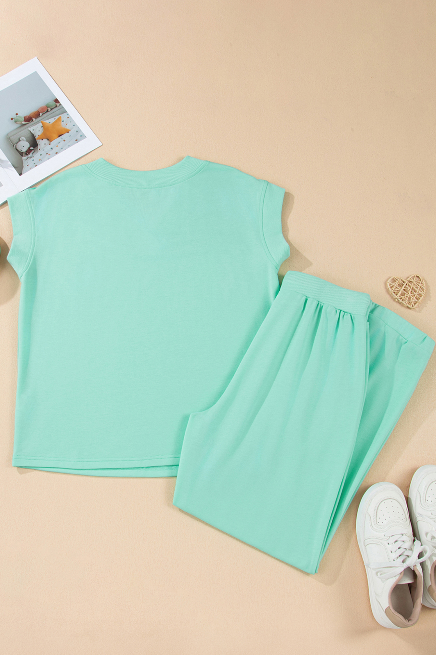 Women's Summer Co-ord Set in Mint Green – Short Sleeve V-Neck Tee and High Waist Casual Pants - Detail View 3 Women's Summer Co-ord Set in Mint Green – Short Sleeve V-Neck Tee and High Waist Casual Pants - Detail View 3
