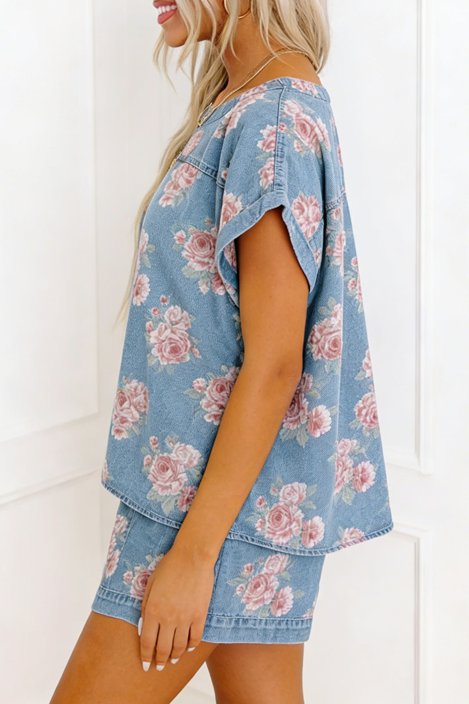 Floral Denim Women's Shorts Set – Stylish Summer Holiday Gift - Detail View 3 Floral Denim Women's Shorts Set – Stylish Summer Holiday Gift - Detail View 3