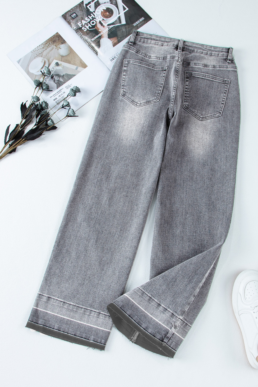 Gray Loose Fit High Waist Jeans for Women – Effortless Style with Raw Hem Detail, Perfect for Any Season - Detail View 5 Gray Loose Fit High Waist Jeans for Women – Effortless Style with Raw Hem Detail, Perfect for Any Season - Detail View 5