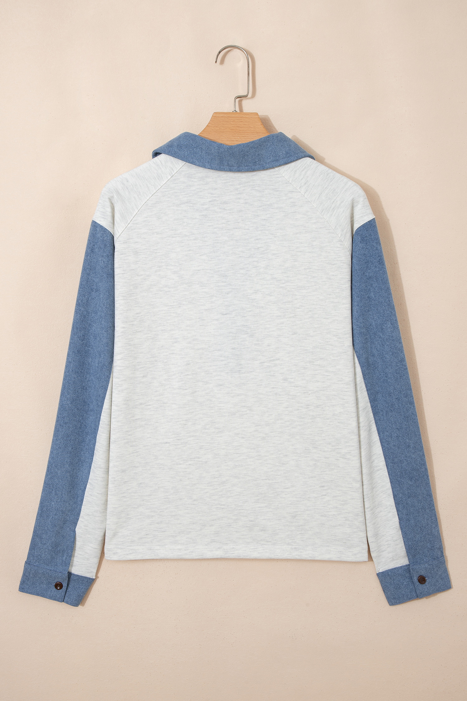 Stylish Light Grey Denim Patchwork Top with Buttoned Polo Collar – Perfect for Autumn Days - Detail View 5 Stylish Light Grey Denim Patchwork Top with Buttoned Polo Collar – Perfect for Autumn Days - Detail View 5