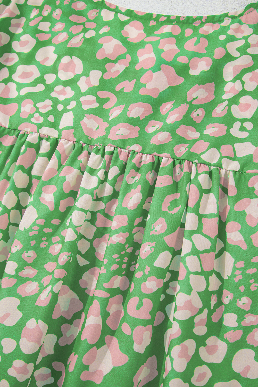 Vibrant Green Plus Size Blouse - Floral Print with Chic Puff Sleeves - Detail View 10 Vibrant Green Plus Size Blouse - Floral Print with Chic Puff Sleeves - Detail View 10