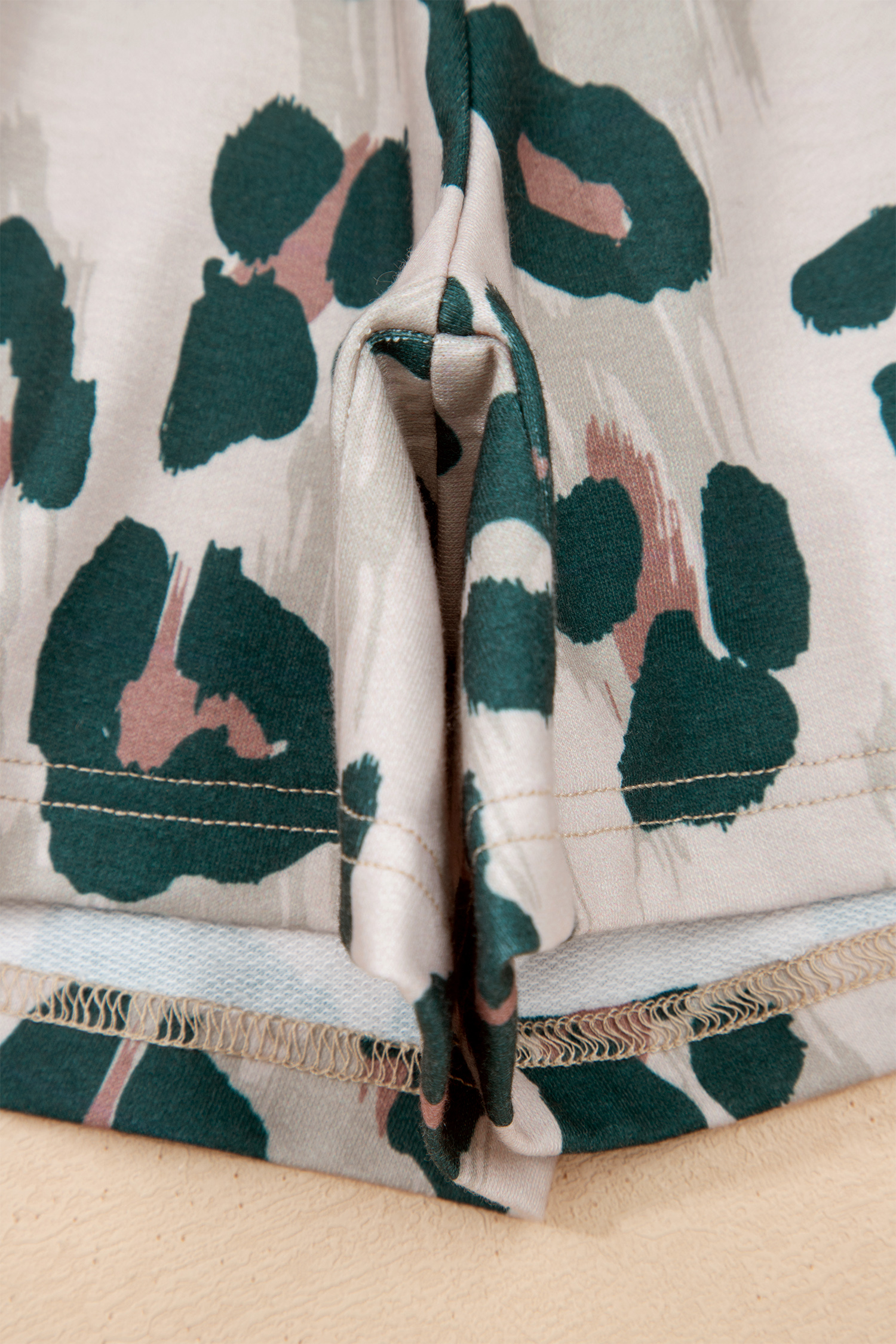 Casual Women's Leopard Print Contrast Trim 2-Piece Set – Ideal for Relaxed Summer Vibes - Detail View 15 Casual Women's Leopard Print Contrast Trim 2-Piece Set – Ideal for Relaxed Summer Vibes - Detail View 15