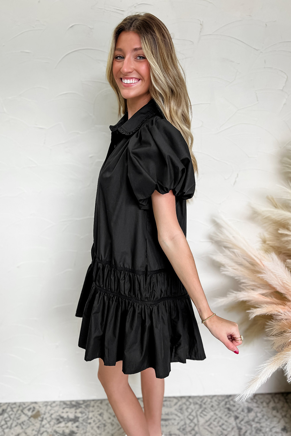 Elegant Black Shirt Dress with Turn-Down Collar and Flattering Silhouette - Detail View 3 Elegant Black Shirt Dress with Turn-Down Collar and Flattering Silhouette - Detail View 3