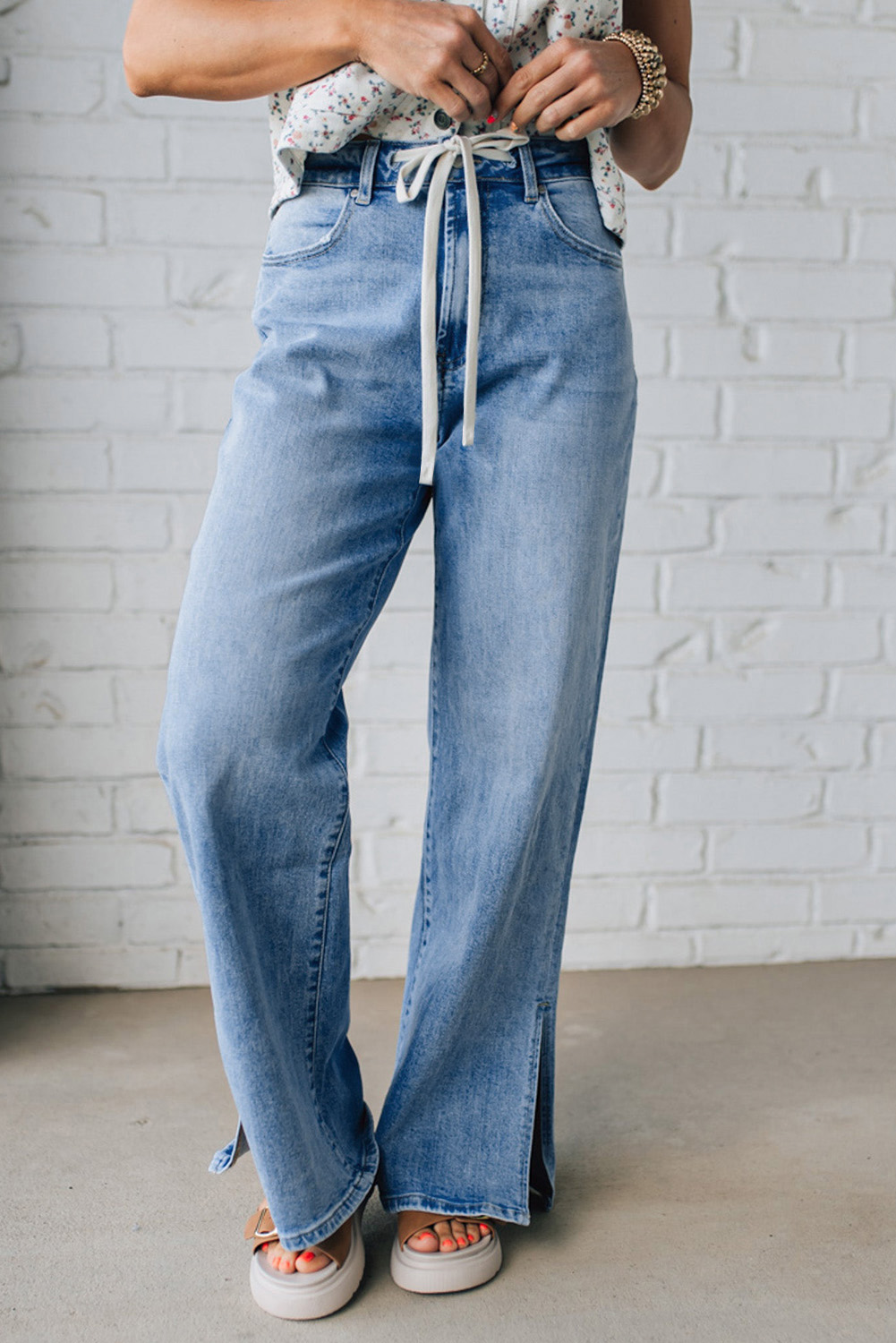 Trendy Wide Leg Casual Jeans for Women - Myosotis Color with Slit Detail - Detail View 6 Trendy Wide Leg Casual Jeans for Women - Myosotis Color with Slit Detail - Detail View 6