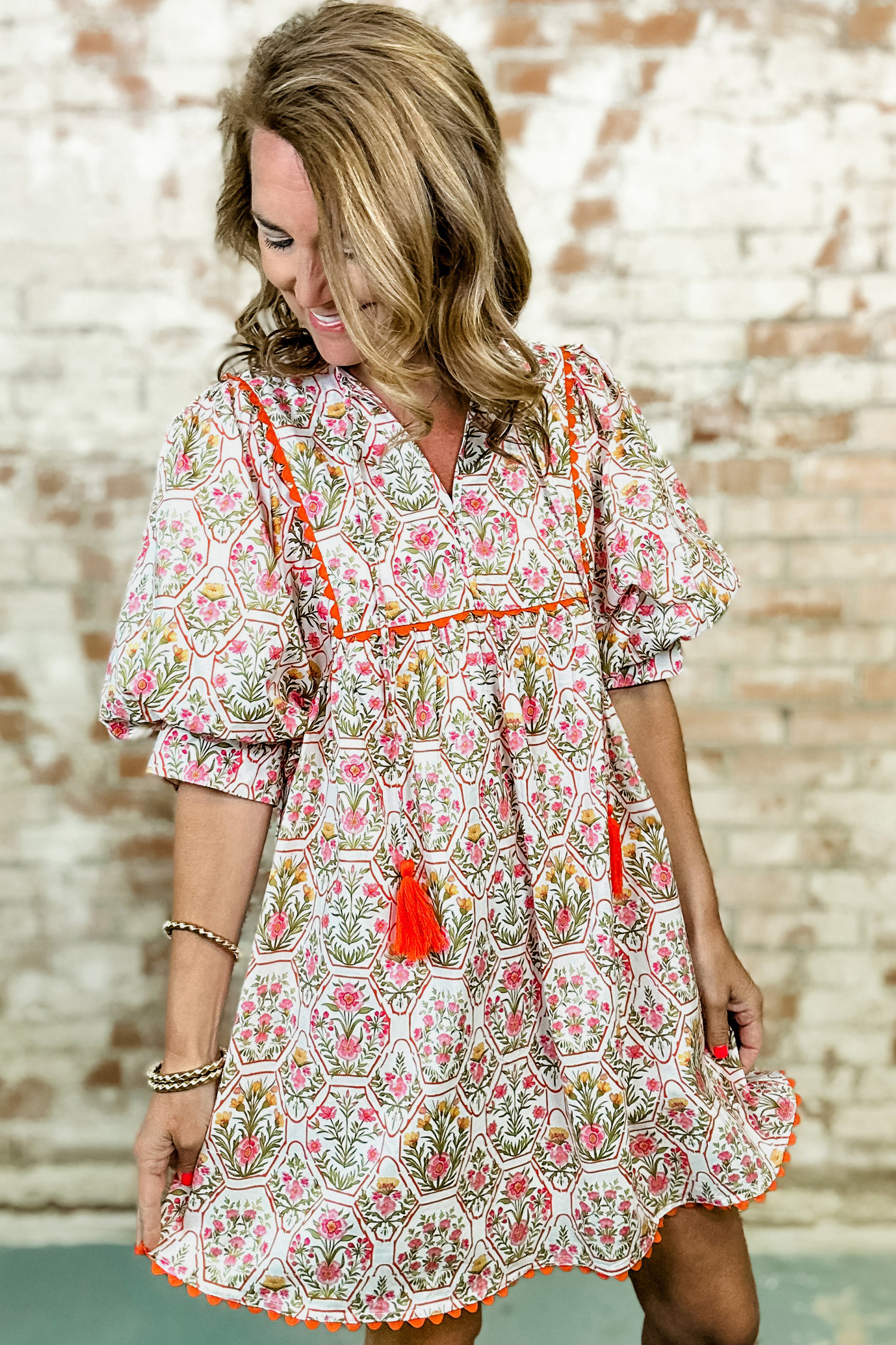 Stylish Loose Fit Pink Floral Mini Dress with Scalloped Detail – Ideal for Daily Wear - Detail View 3 Stylish Loose Fit Pink Floral Mini Dress with Scalloped Detail – Ideal for Daily Wear - Detail View 3
