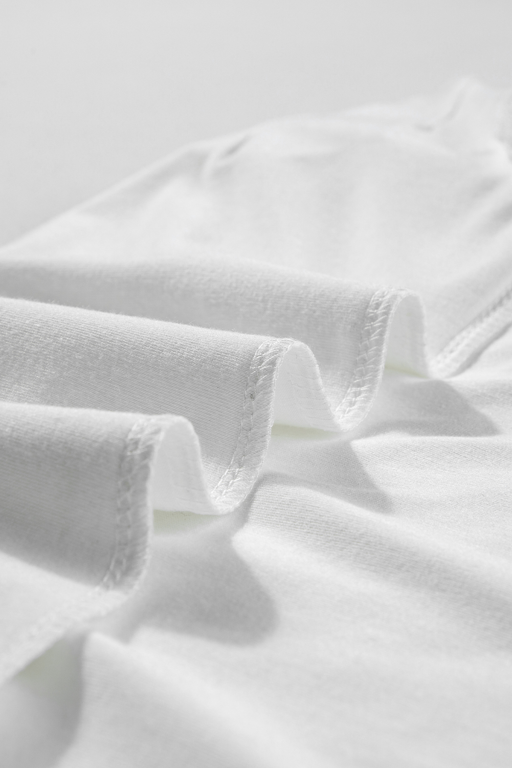 Women's White Lace Detail Raglan Sleeve Tee – Casual Summer Top for Everyday Wear - Detail View 7 Women's White Lace Detail Raglan Sleeve Tee – Casual Summer Top for Everyday Wear - Detail View 7
