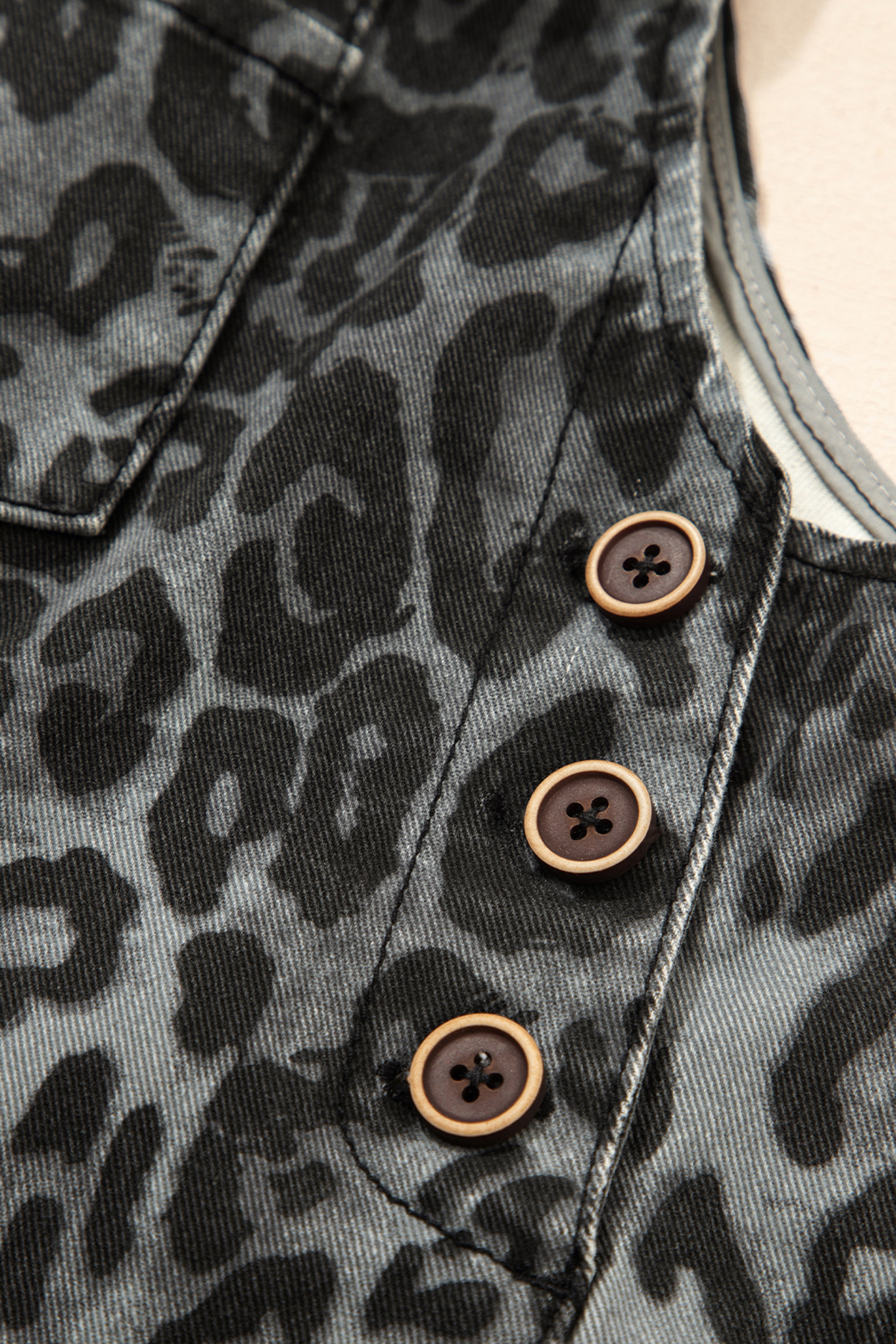Trendy Women's Cropped Denim Overalls in Gray Leopard Print – Perfect for Daily Wear - Detail View 12 Trendy Women's Cropped Denim Overalls in Gray Leopard Print – Perfect for Daily Wear - Detail View 12