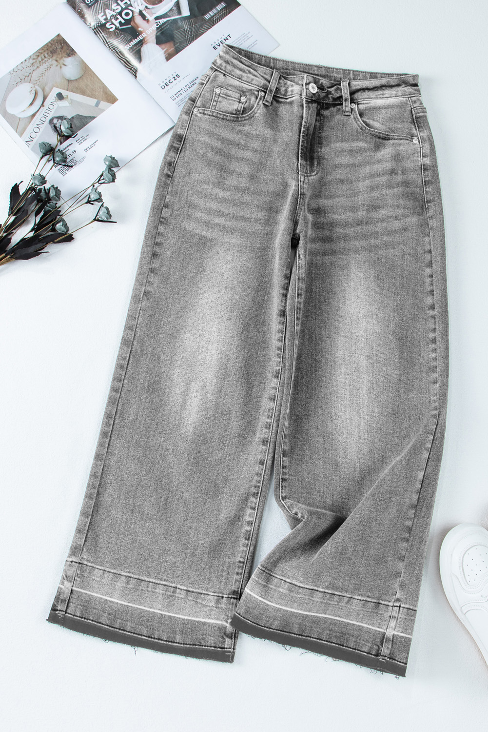 Gray Loose Fit High Waist Jeans for Women – Effortless Style with Raw Hem Detail, Perfect for Any Season - Detail View 2 Gray Loose Fit High Waist Jeans for Women – Effortless Style with Raw Hem Detail, Perfect for Any Season - Detail View 2